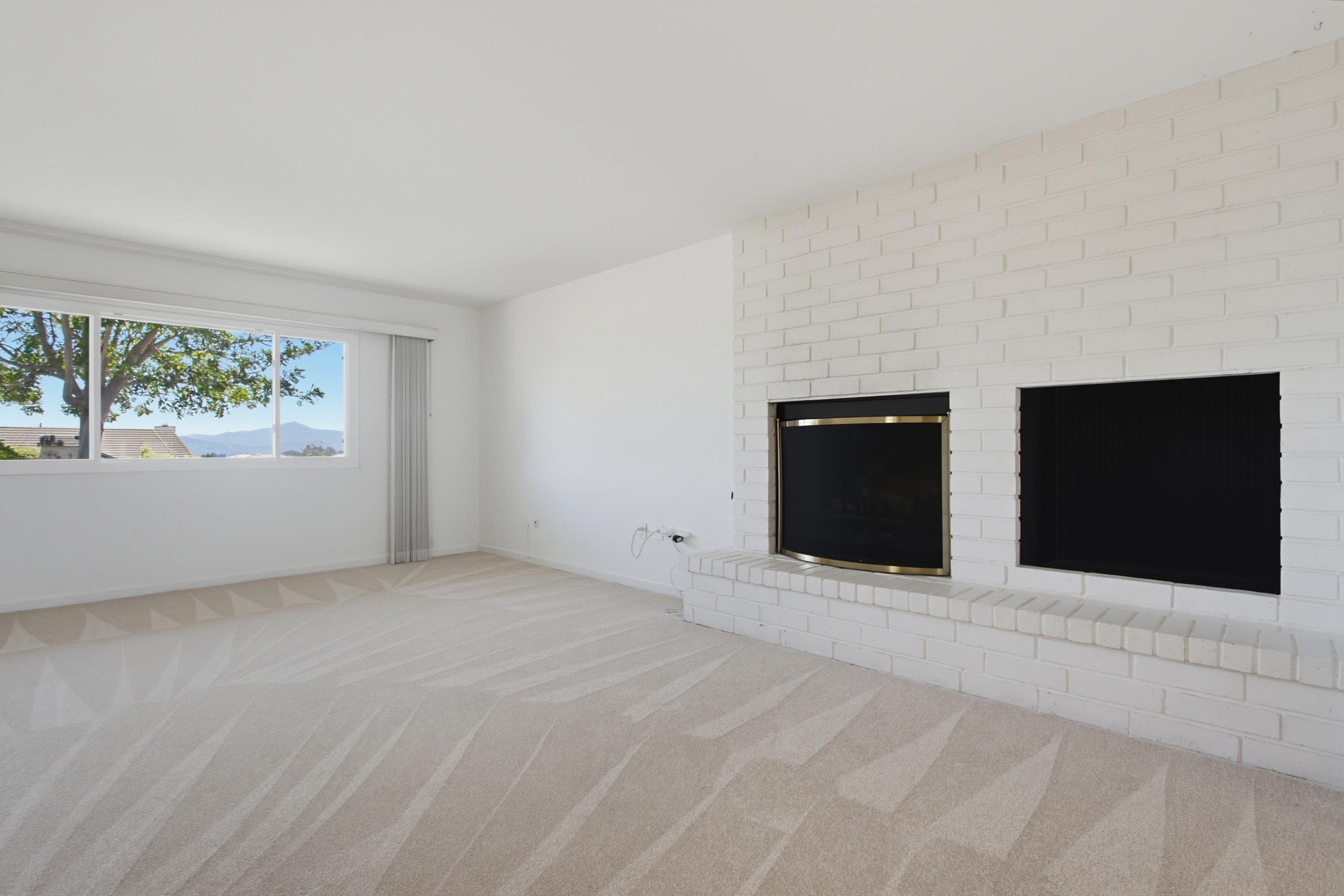 Virtual tour photo 10 of 73 for 2039 Lemon Ave
