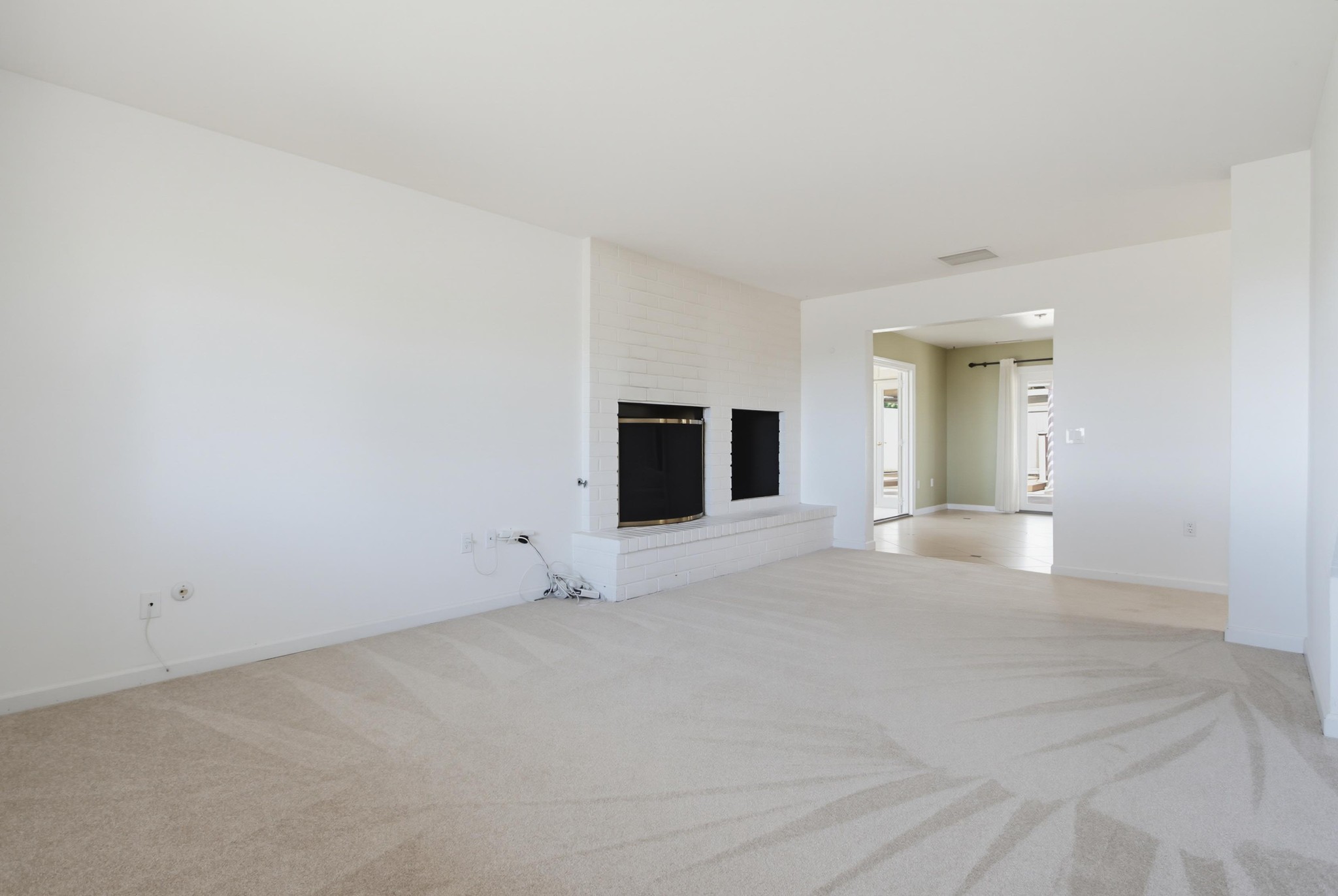 Virtual tour photo 11 of 73 for 2039 Lemon Ave
