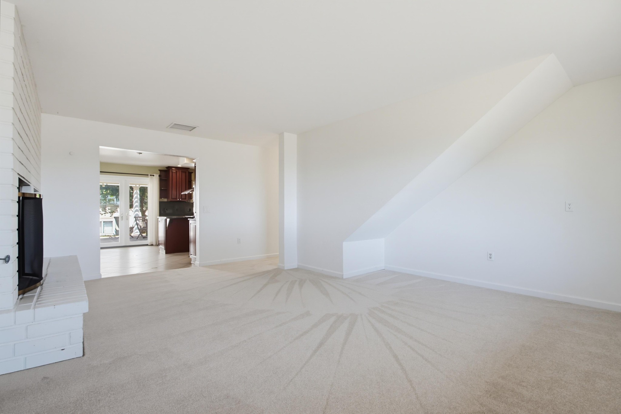 Virtual tour photo 12 of 73 for 2039 Lemon Ave
