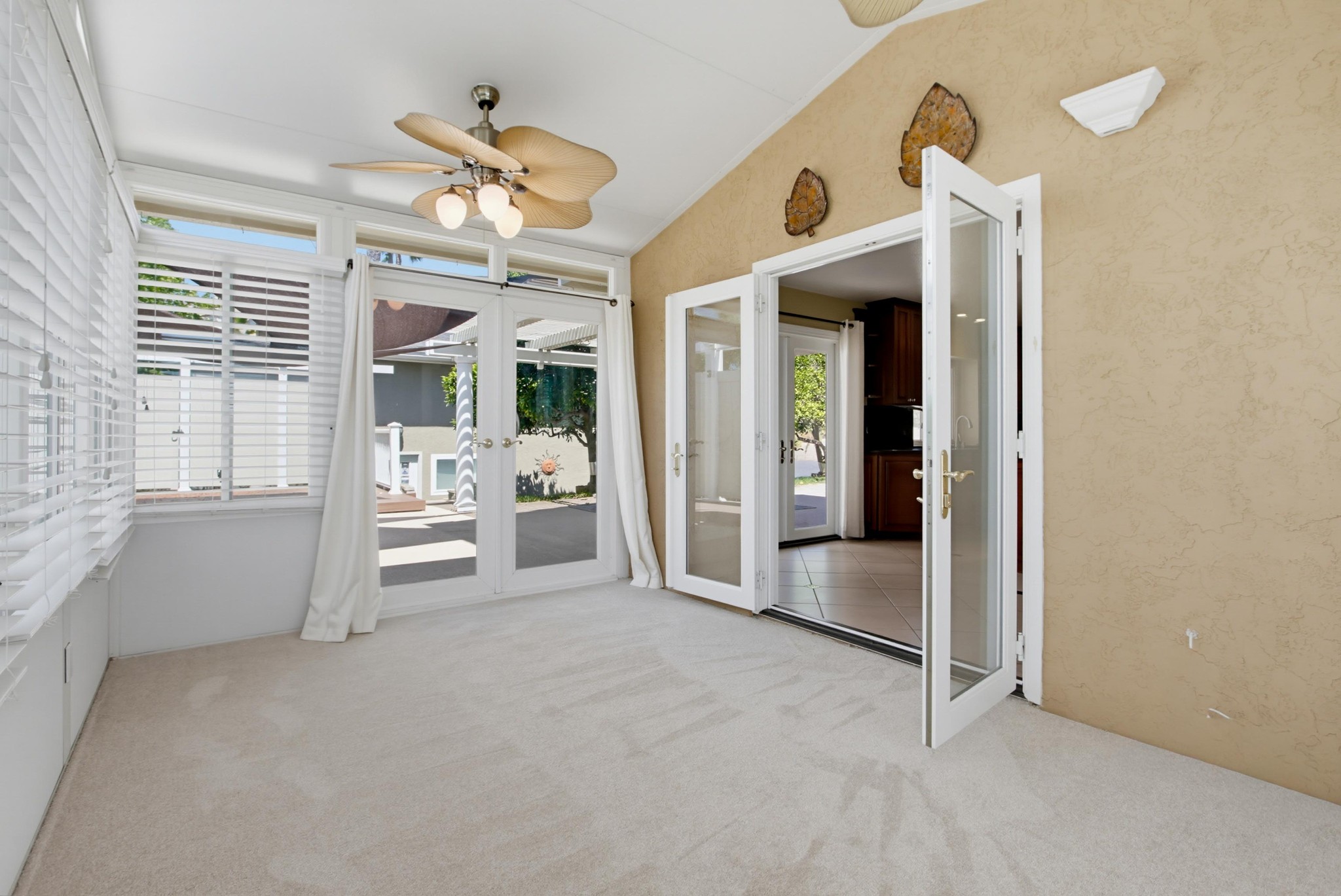Virtual tour photo 22 of 73 for 2039 Lemon Ave