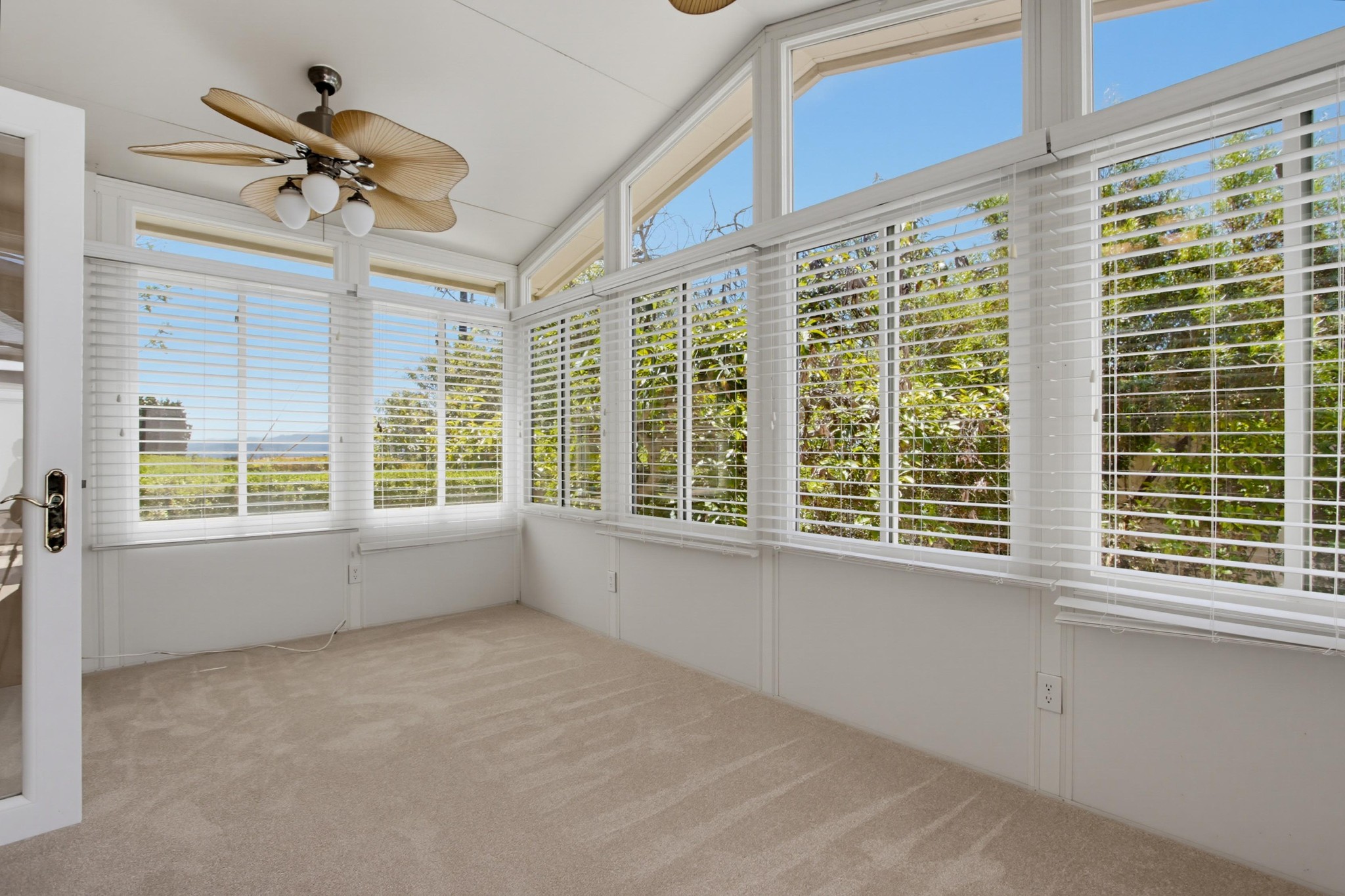 Virtual tour photo 25 of 73 for 2039 Lemon Ave
