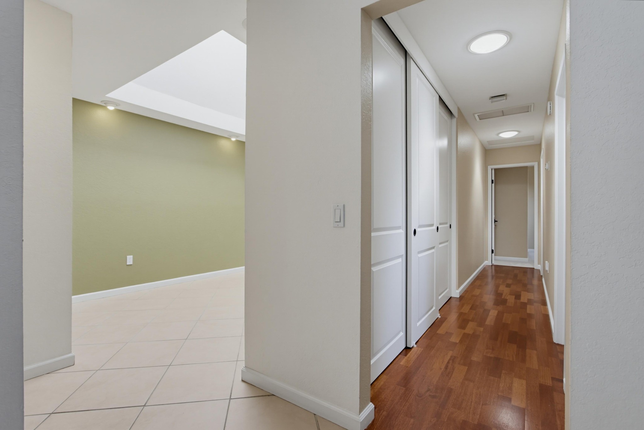 Virtual tour photo 30 of 73 for 2039 Lemon Ave