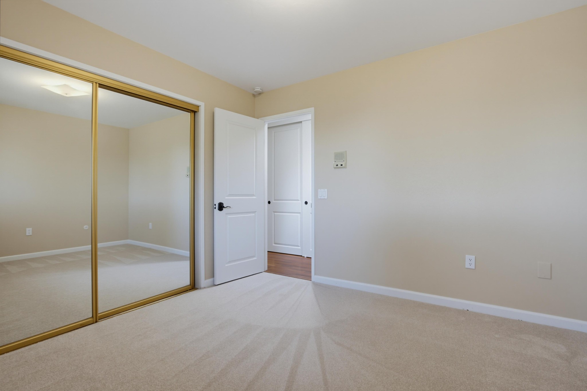 Virtual tour photo 33 of 73 for 2039 Lemon Ave
