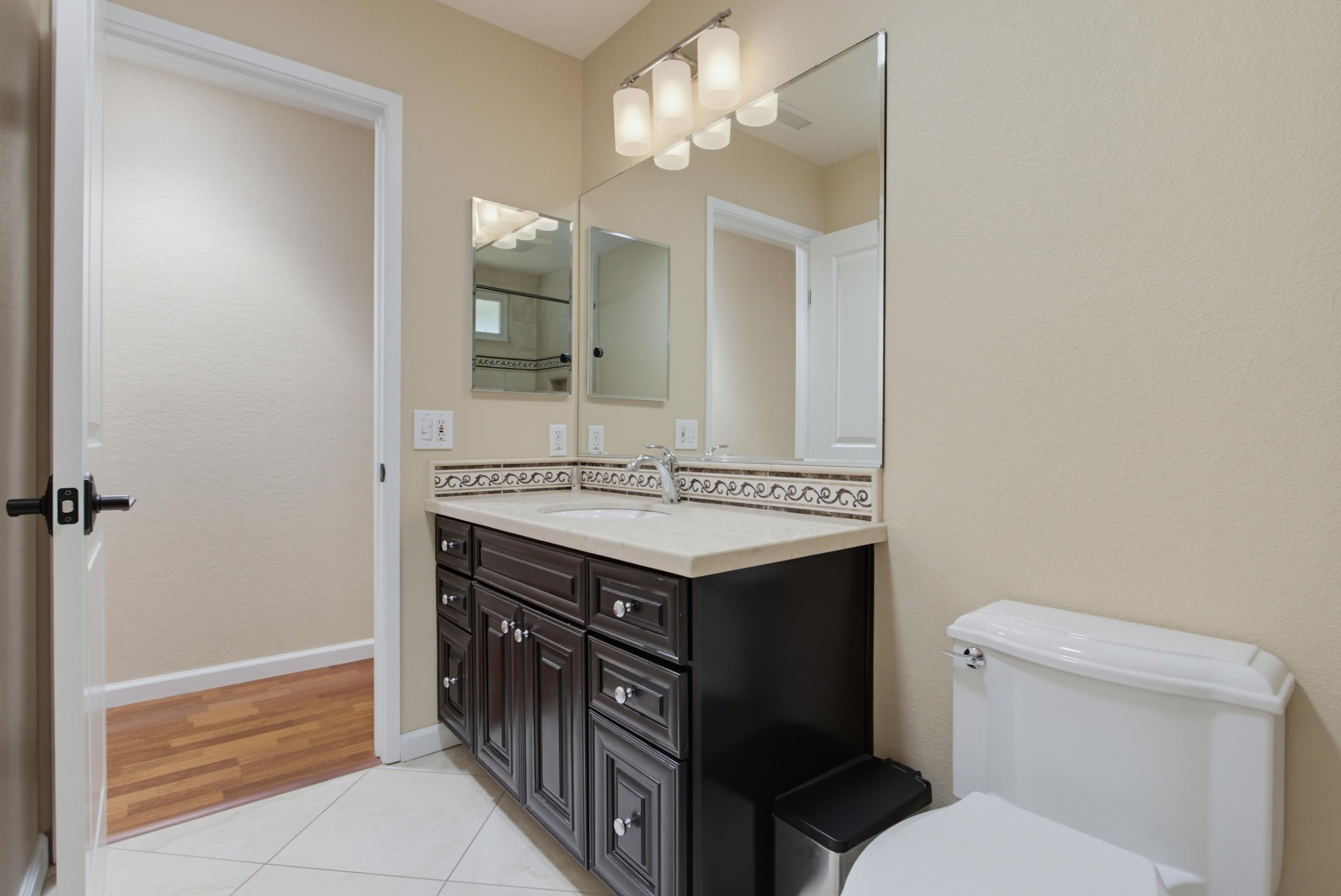 Virtual tour photo 35 of 73 for 2039 Lemon Ave