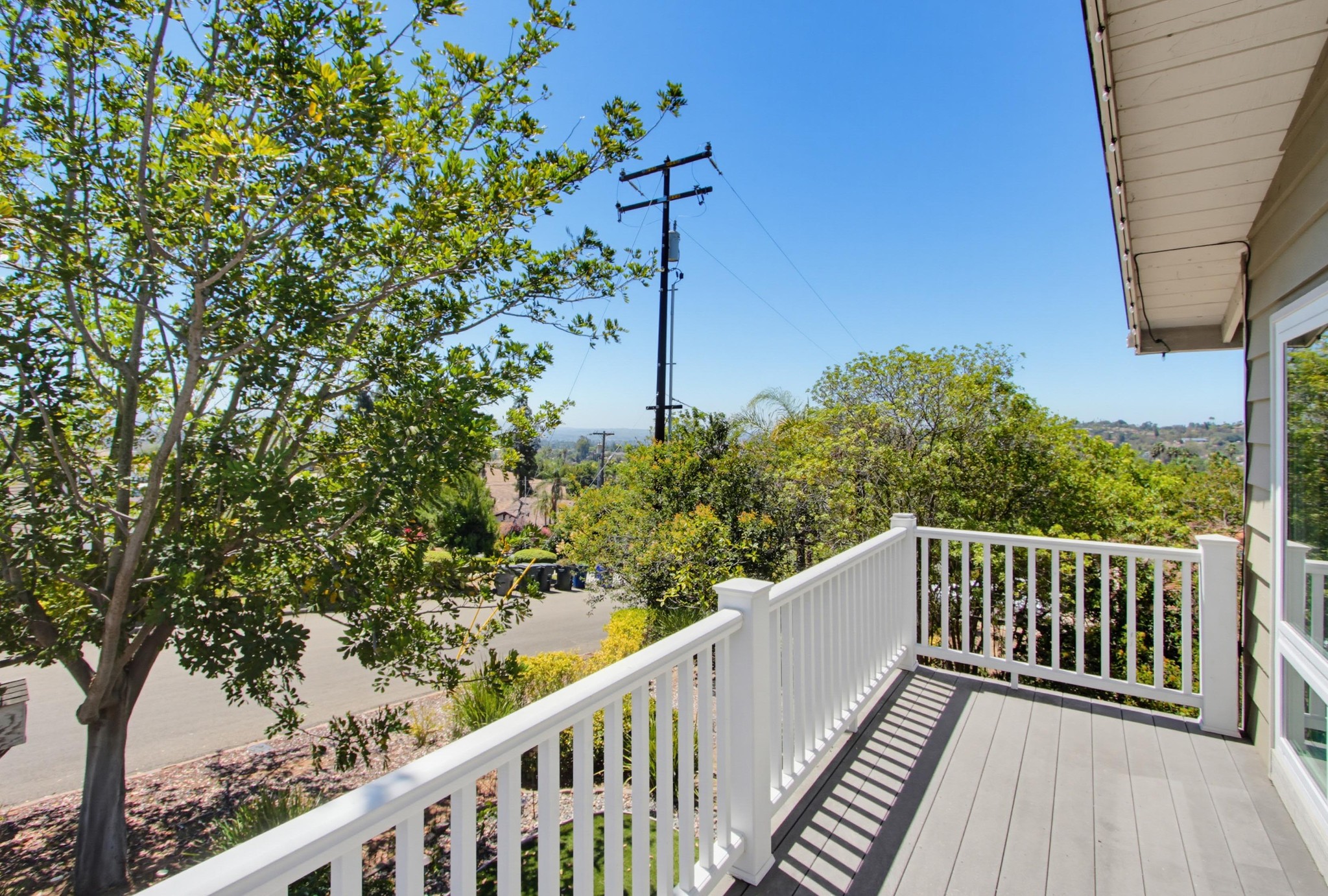 Virtual tour photo 46 of 73 for 2039 Lemon Ave