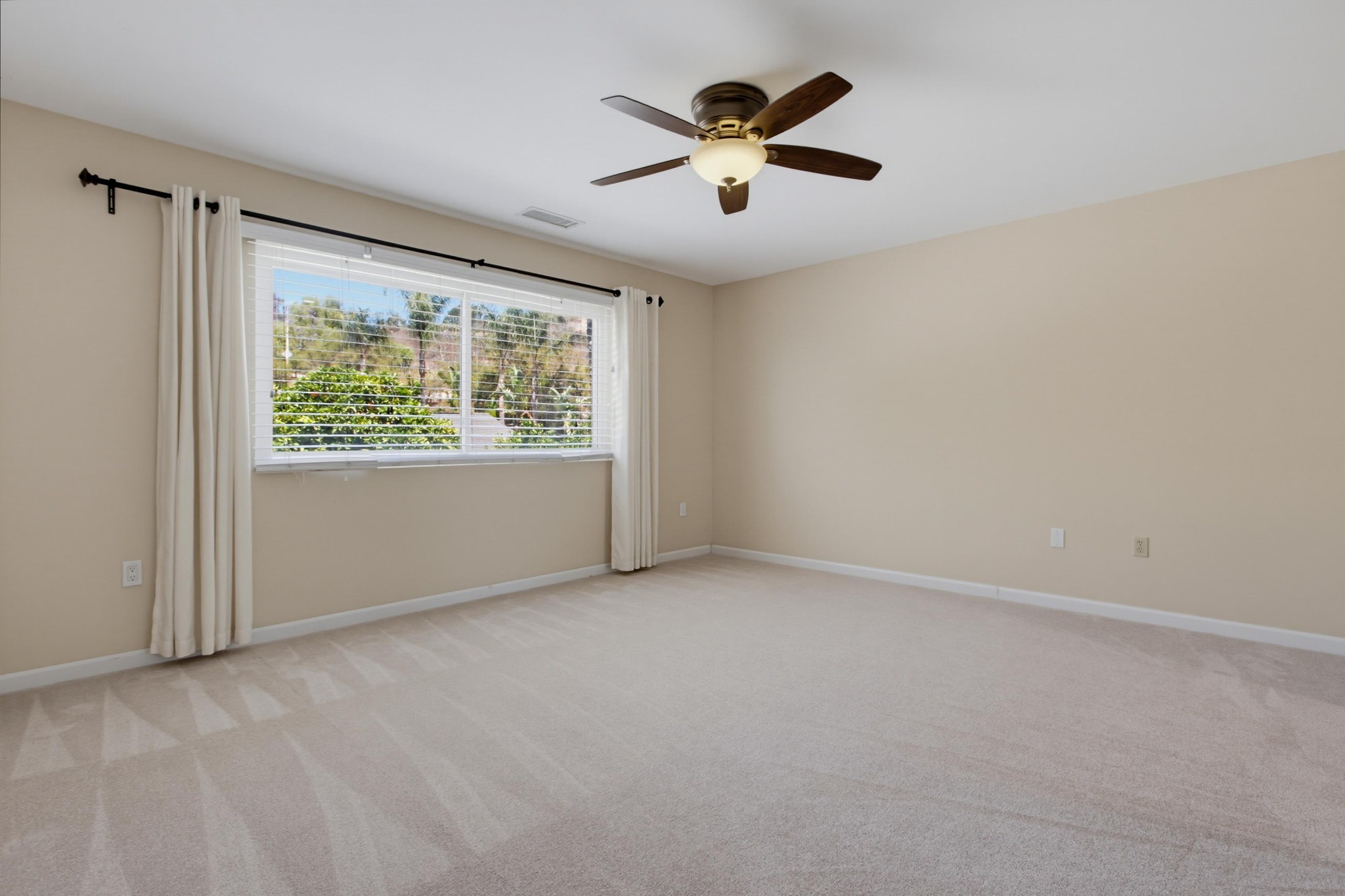 Virtual tour photo 51 of 73 for 2039 Lemon Ave