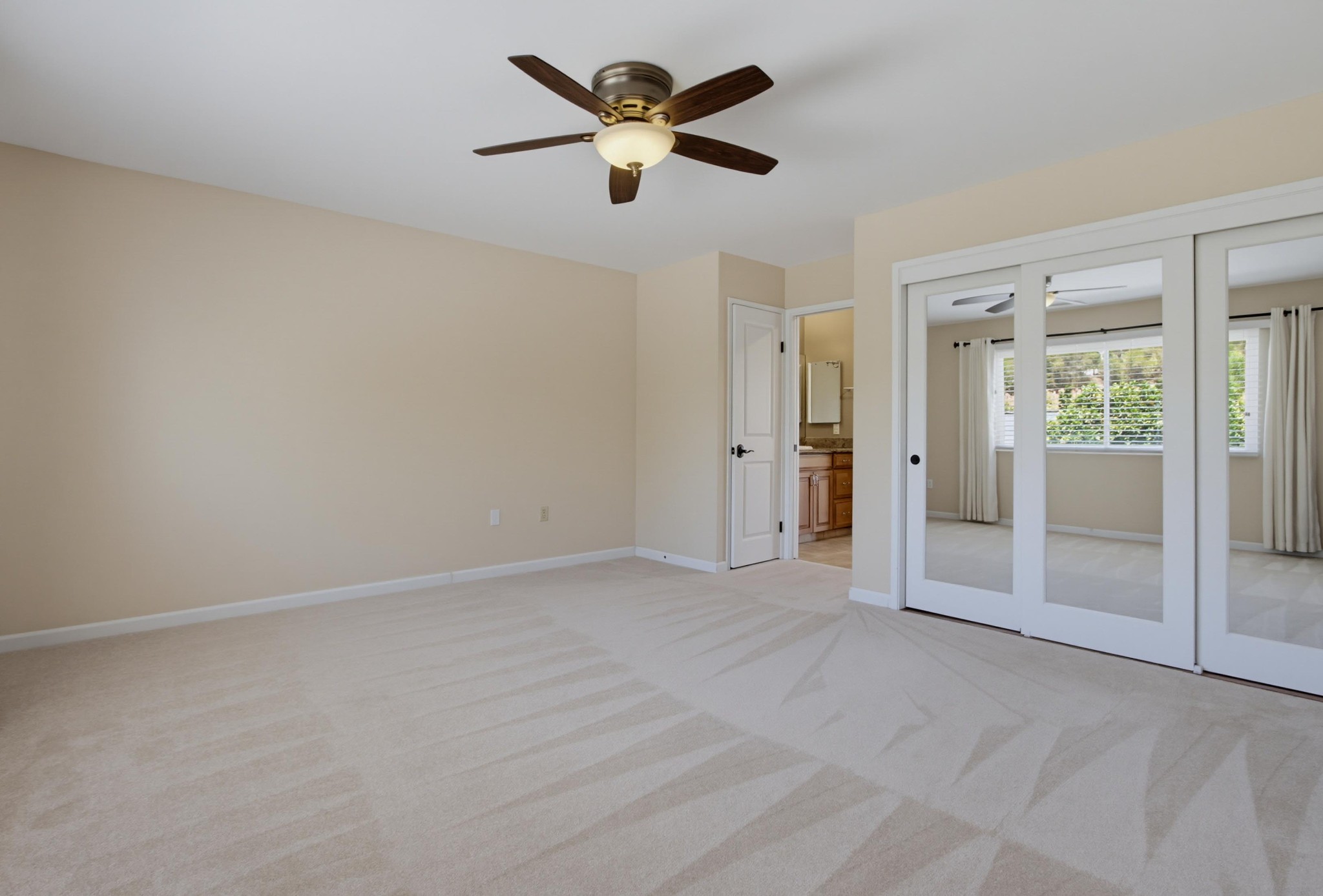 Virtual tour photo 52 of 73 for 2039 Lemon Ave