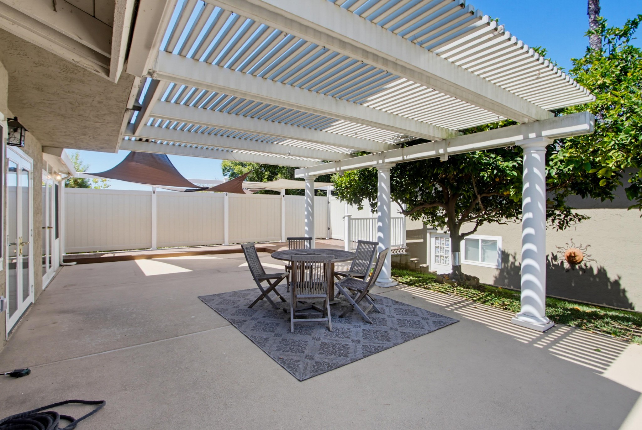 Virtual tour photo 56 of 73 for 2039 Lemon Ave