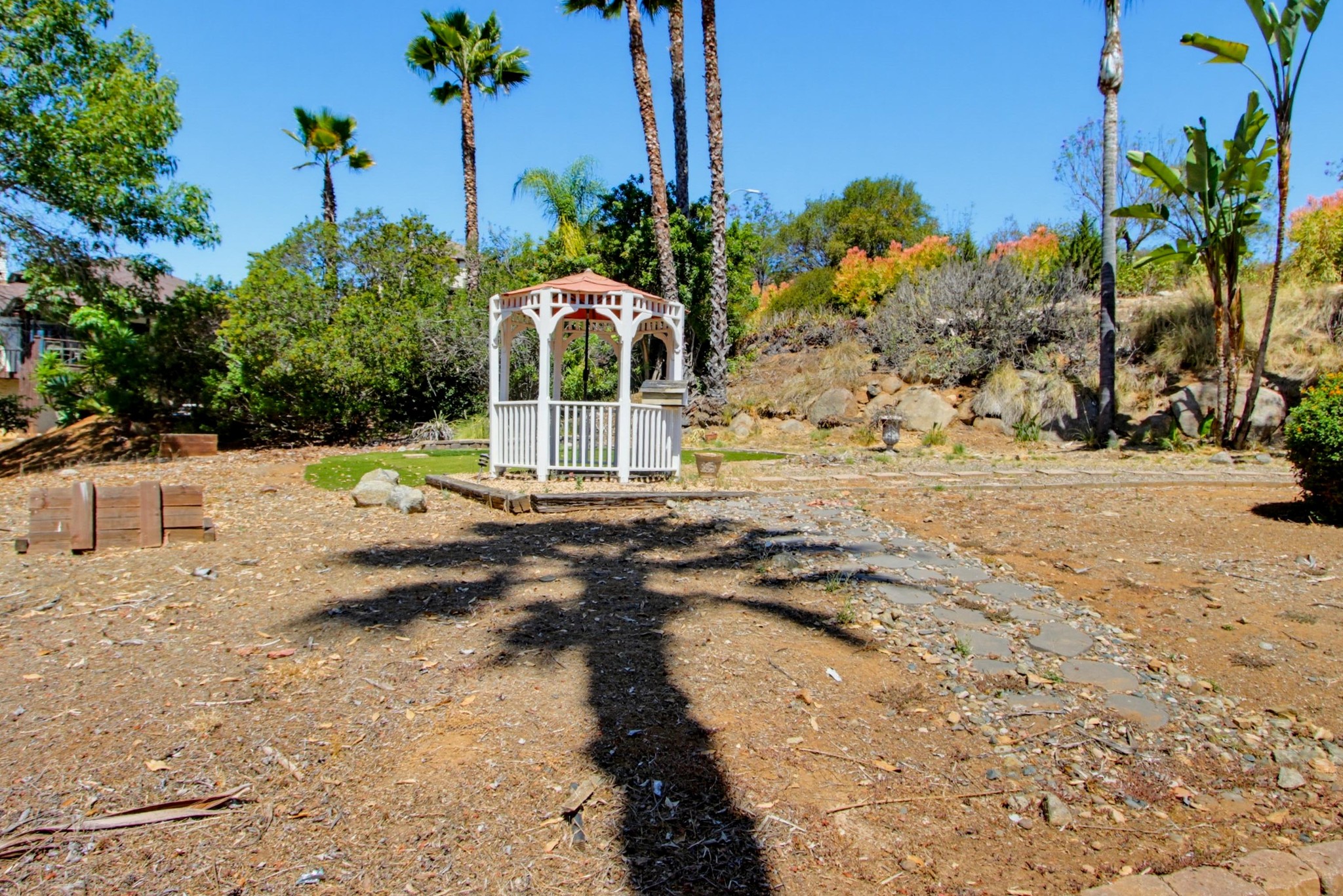 Virtual tour photo 67 of 73 for 2039 Lemon Ave