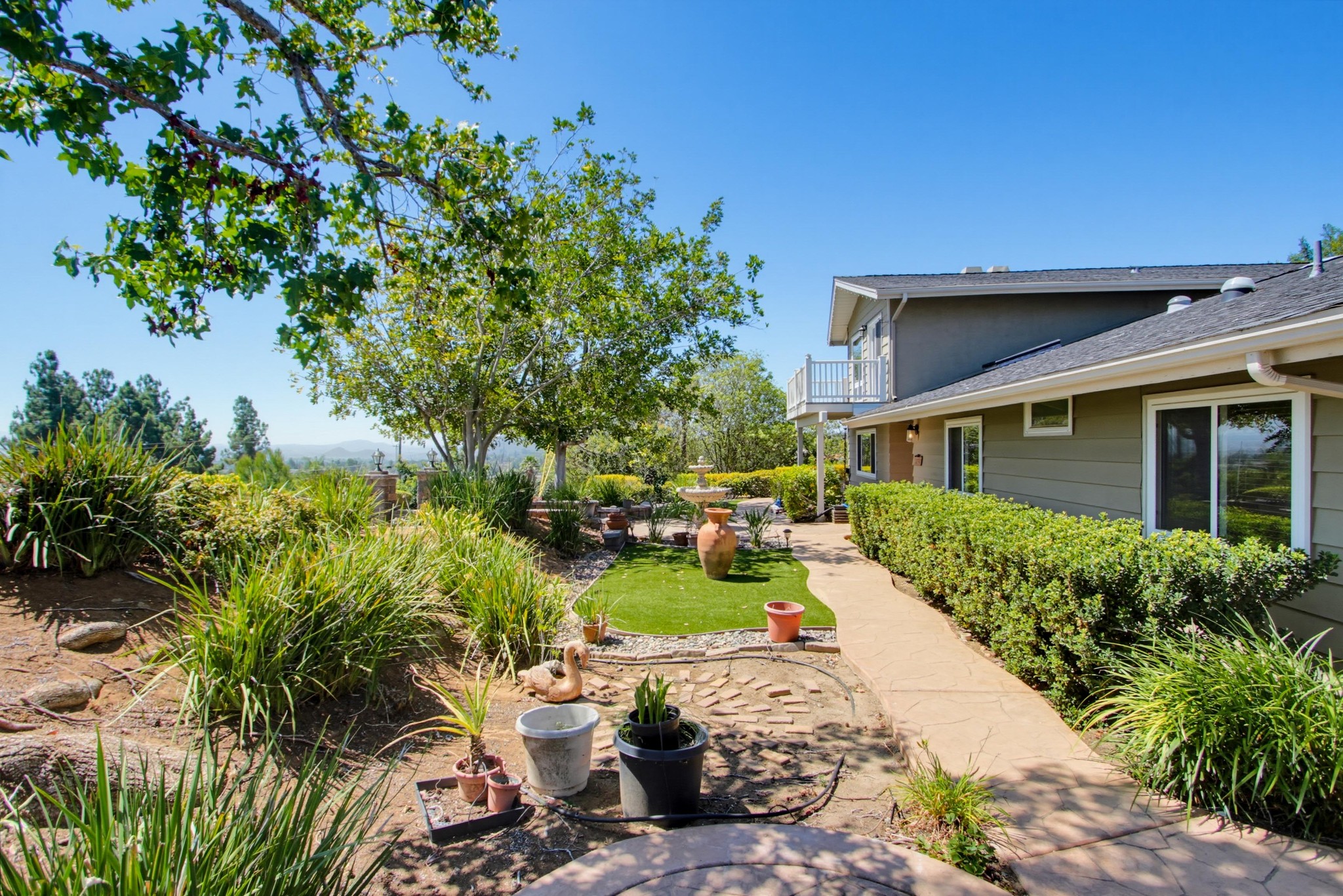Virtual tour photo 68 of 73 for 2039 Lemon Ave