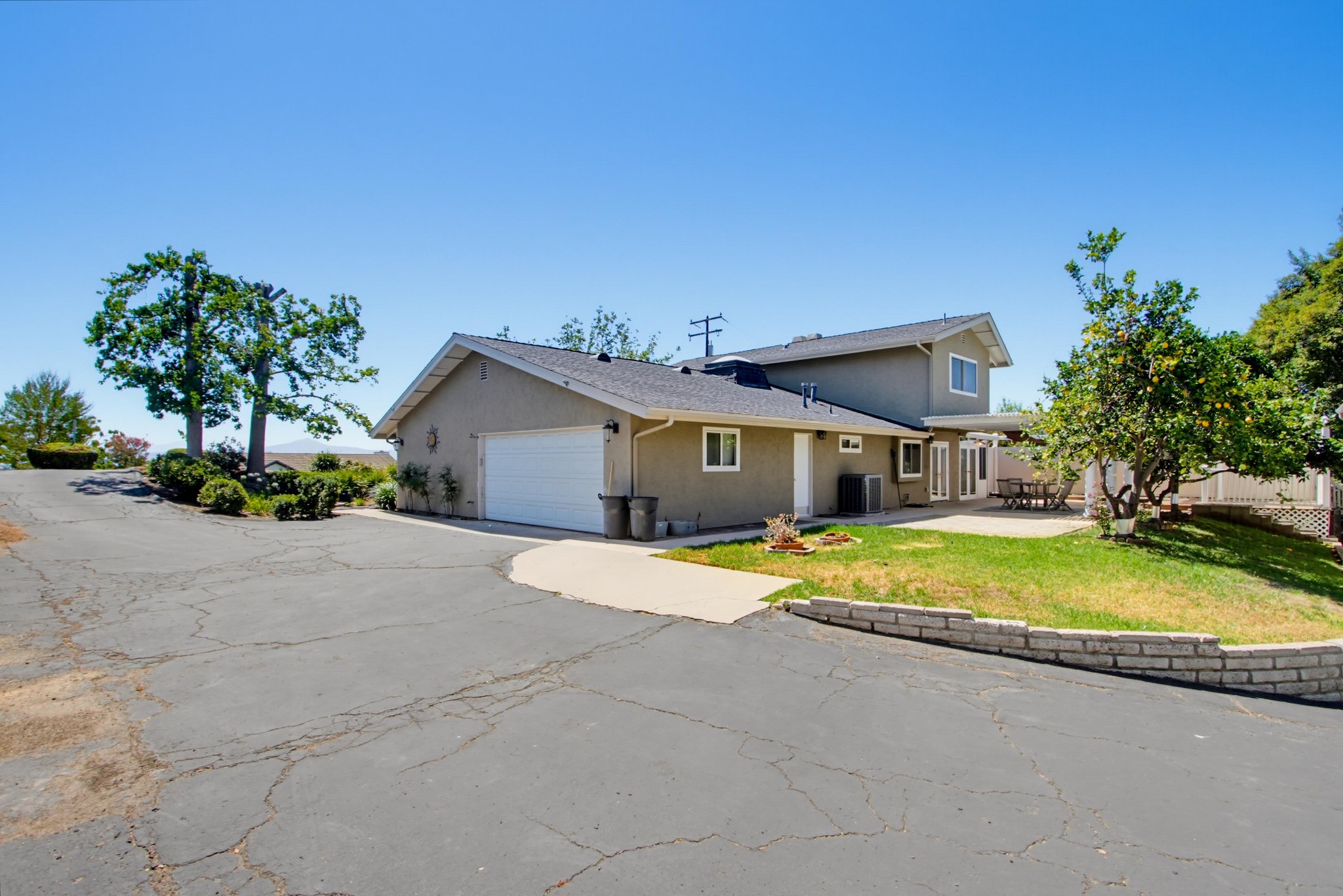 Virtual tour photo 70 of 73 for 2039 Lemon Ave
