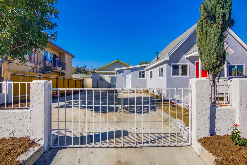 Virtual tour photo 3 of 47 for 204 S Gregory St