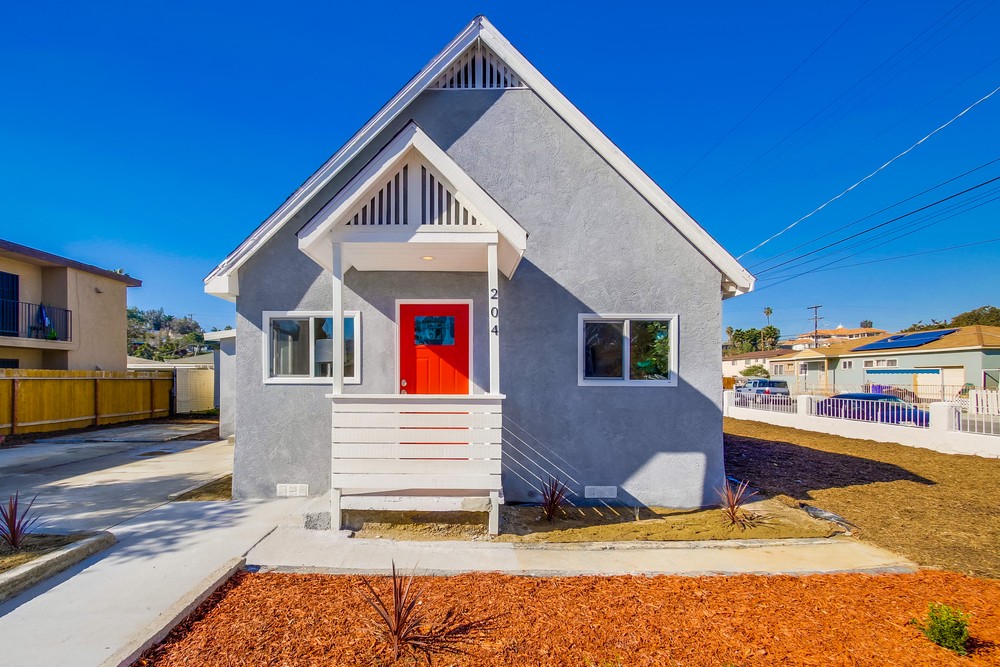 Virtual tour photo 5 of 47 for 204 S Gregory St