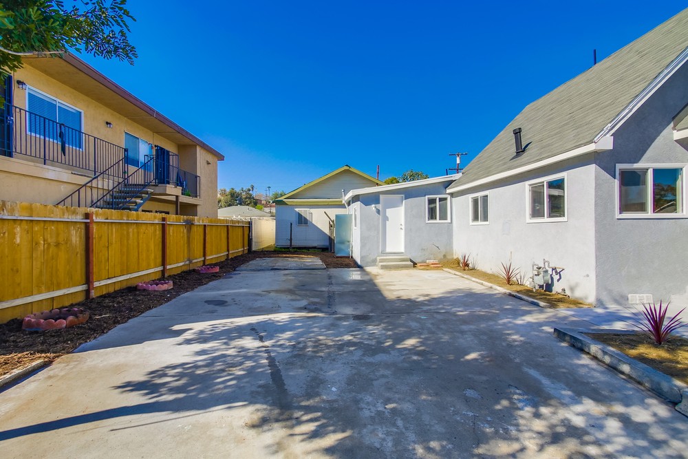 Virtual tour photo 7 of 47 for 204 S Gregory St
