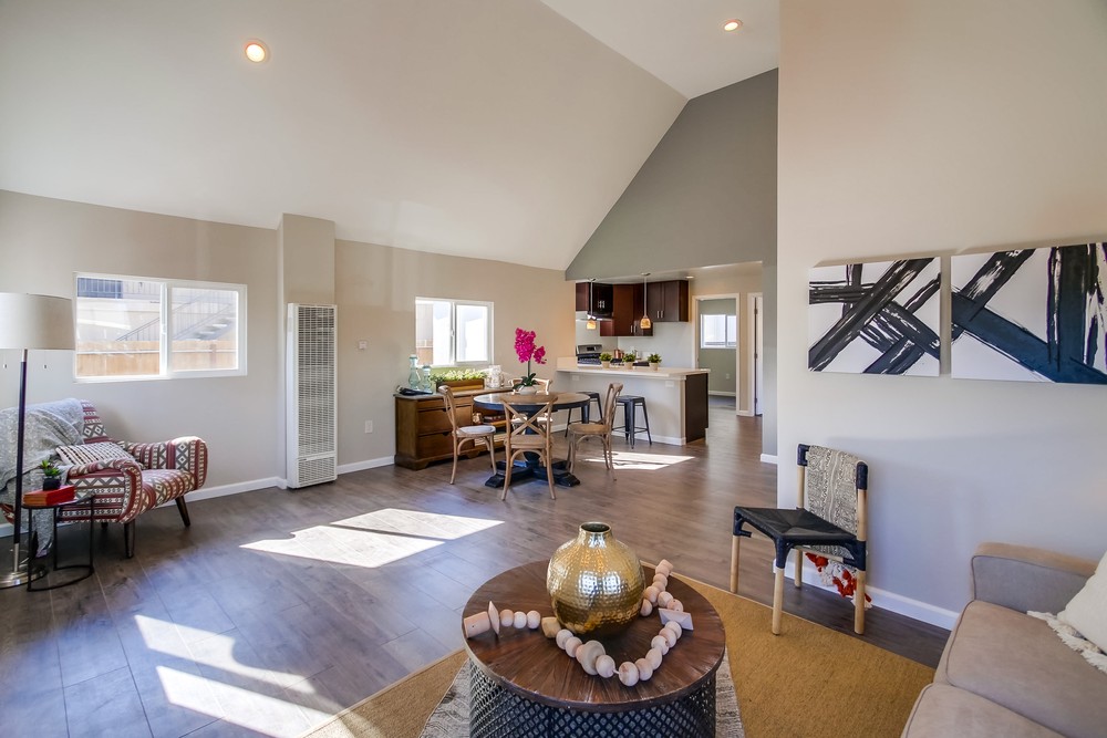 Virtual tour photo 13 of 47 for 204 S Gregory St