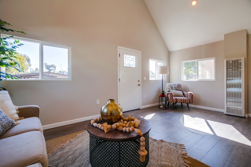 Virtual tour photo 16 of 47 for 204 S Gregory St