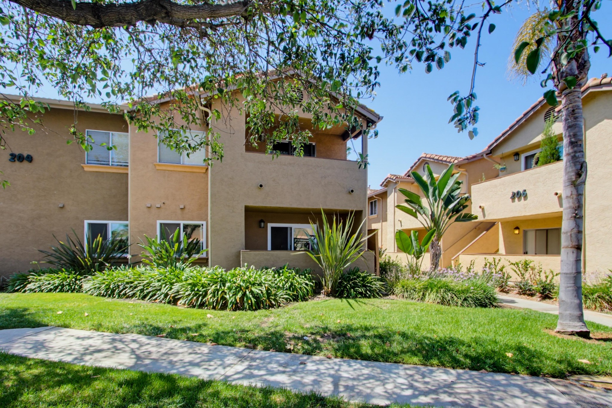 Virtual tour photo 3 of 37 for 204 Woodland Pkwy Unit 219