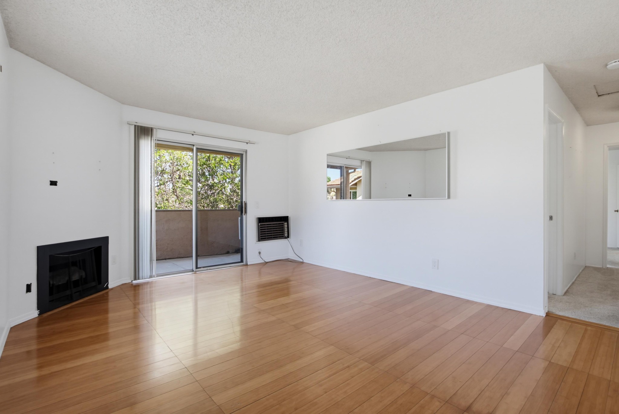 Virtual tour photo 5 of 37 for 204 Woodland Pkwy Unit 219