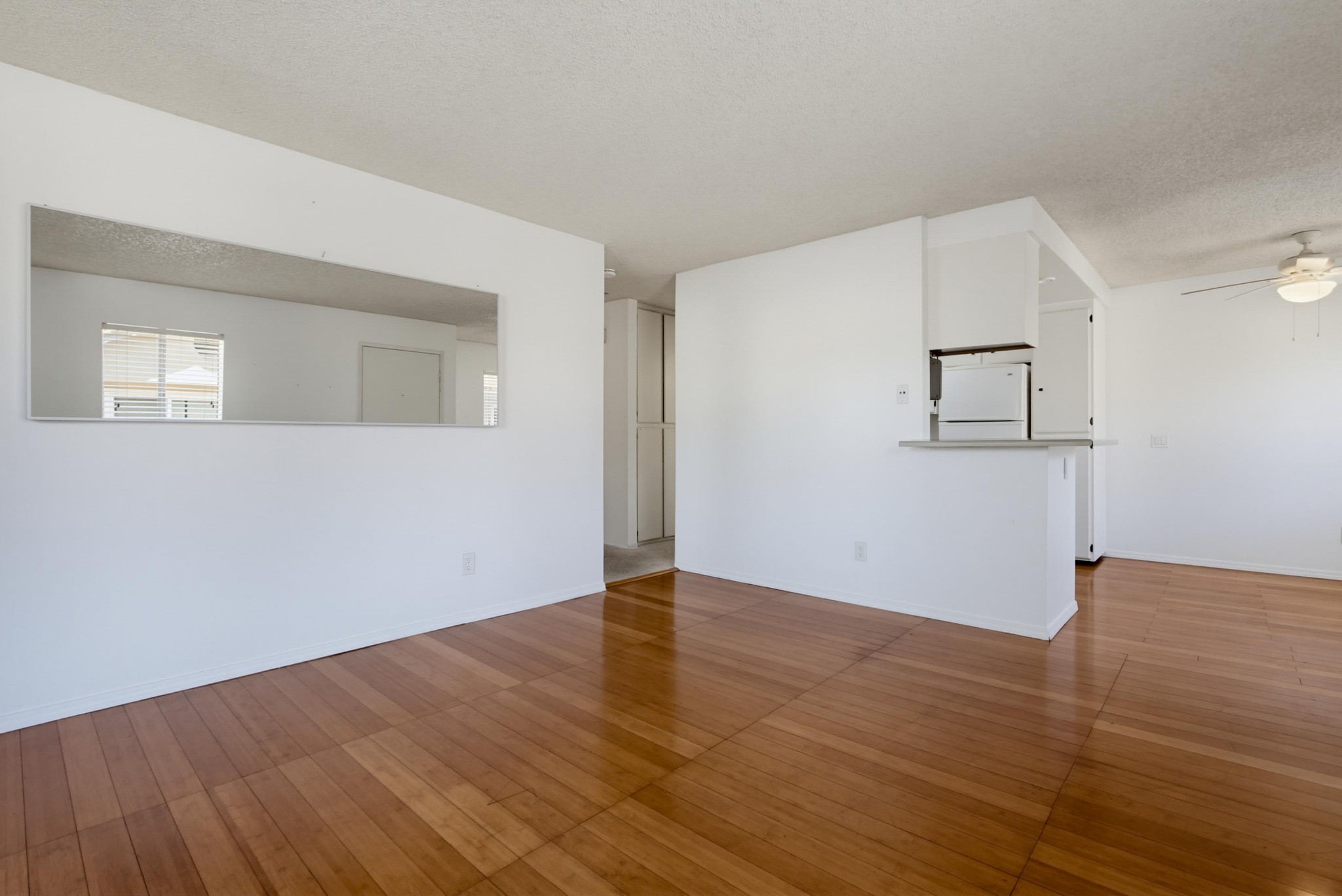 Virtual tour photo 6 of 37 for 204 Woodland Pkwy Unit 219