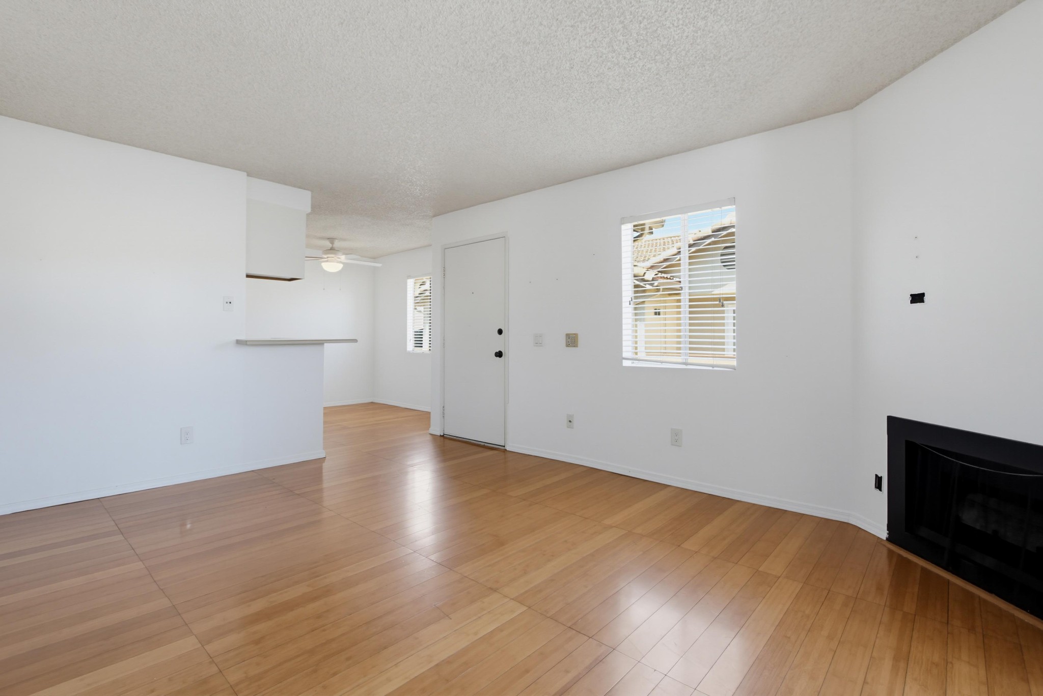 Virtual tour photo 7 of 37 for 204 Woodland Pkwy Unit 219