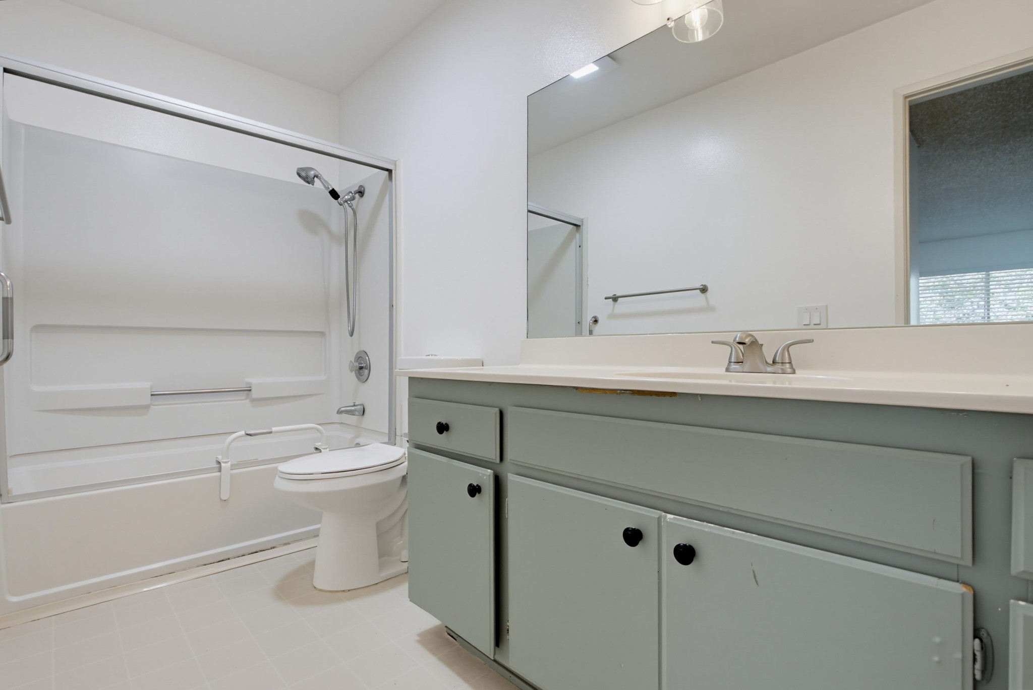 Virtual tour photo 31 of 37 for 204 Woodland Pkwy Unit 219