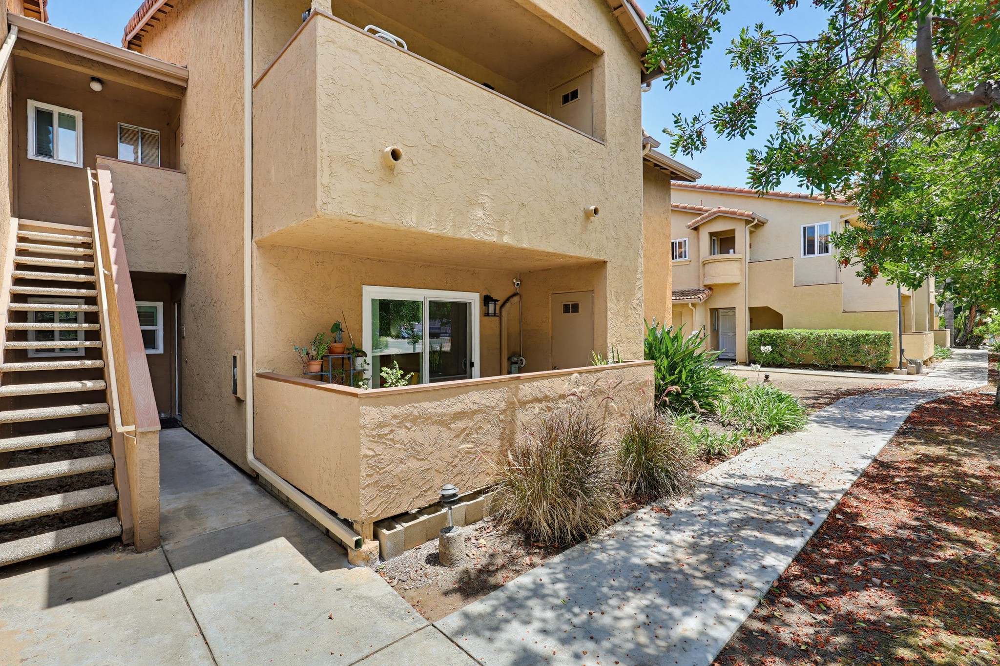 Virtual tour photo 3 of 50 for 204 Woodland Pkwy