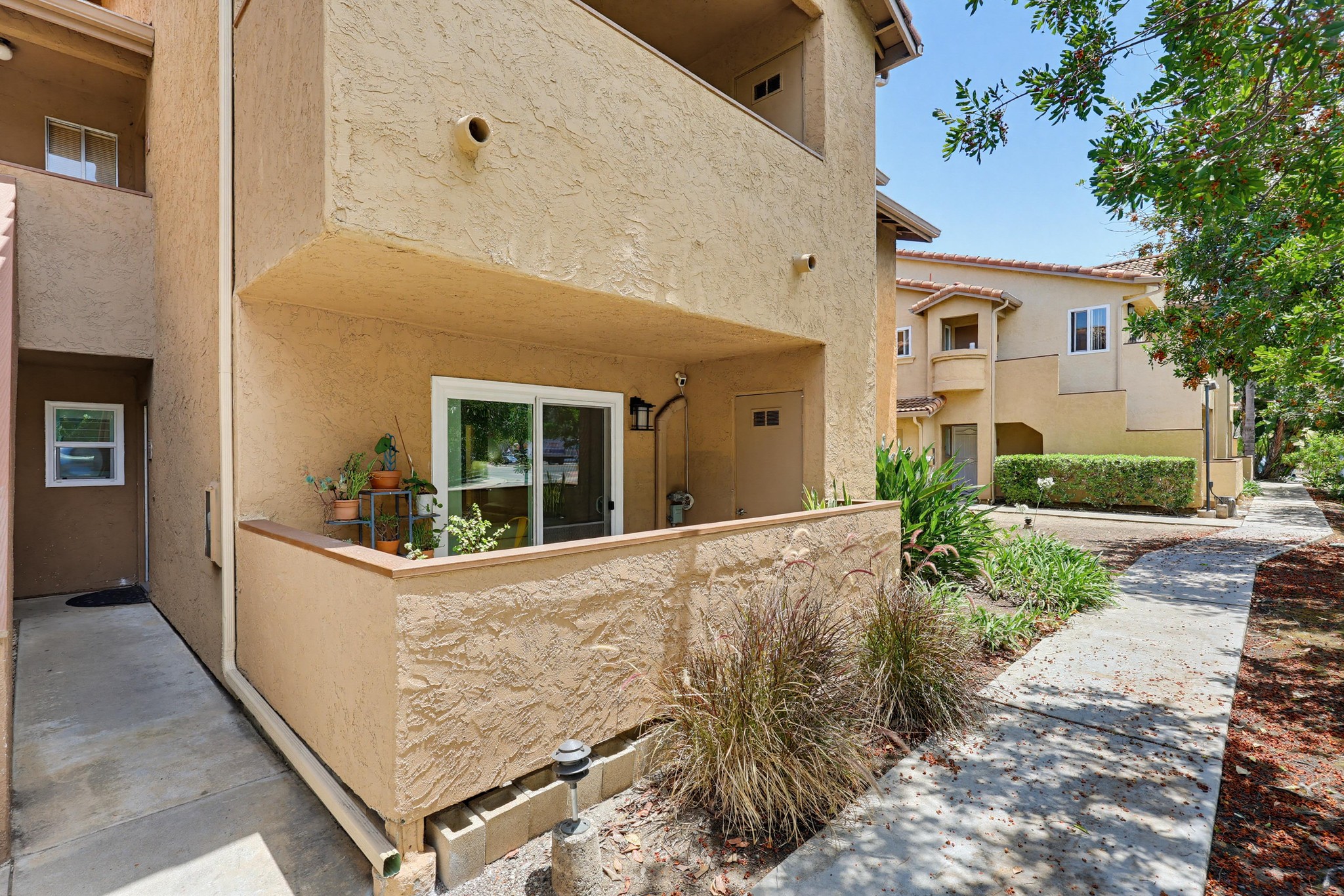 Virtual tour photo 4 of 50 for 204 Woodland Pkwy