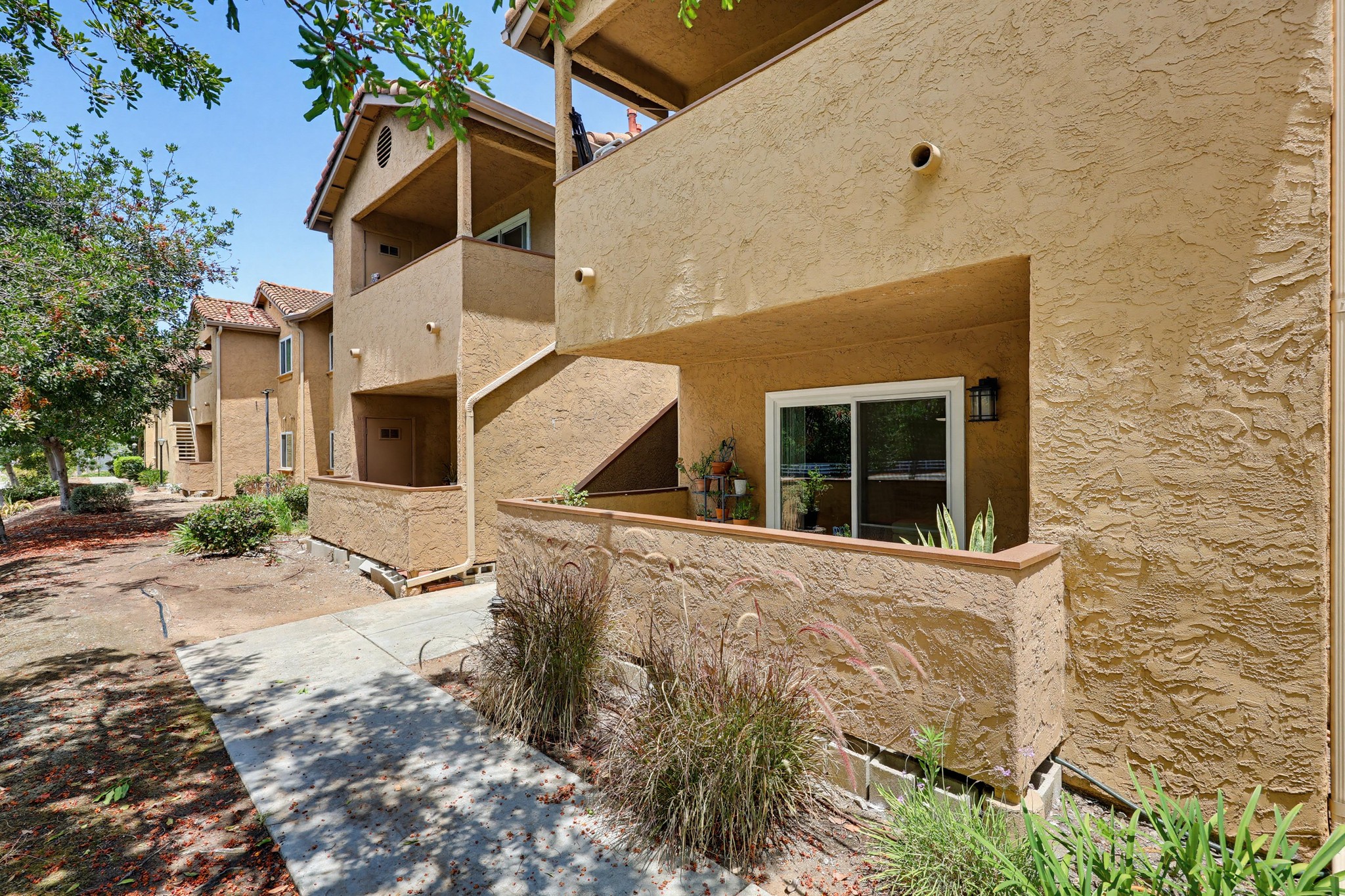 Virtual tour photo 5 of 50 for 204 Woodland Pkwy
