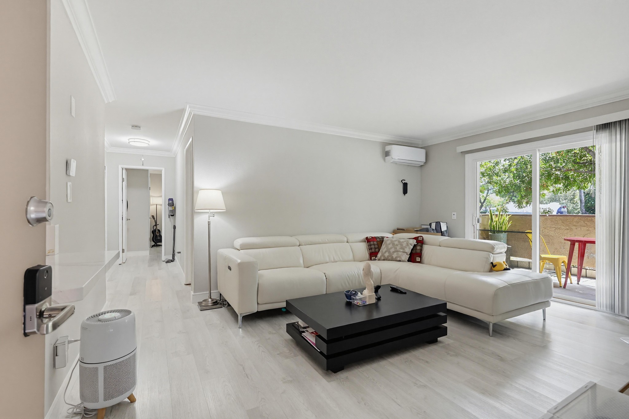 Virtual tour photo 8 of 50 for 204 Woodland Pkwy