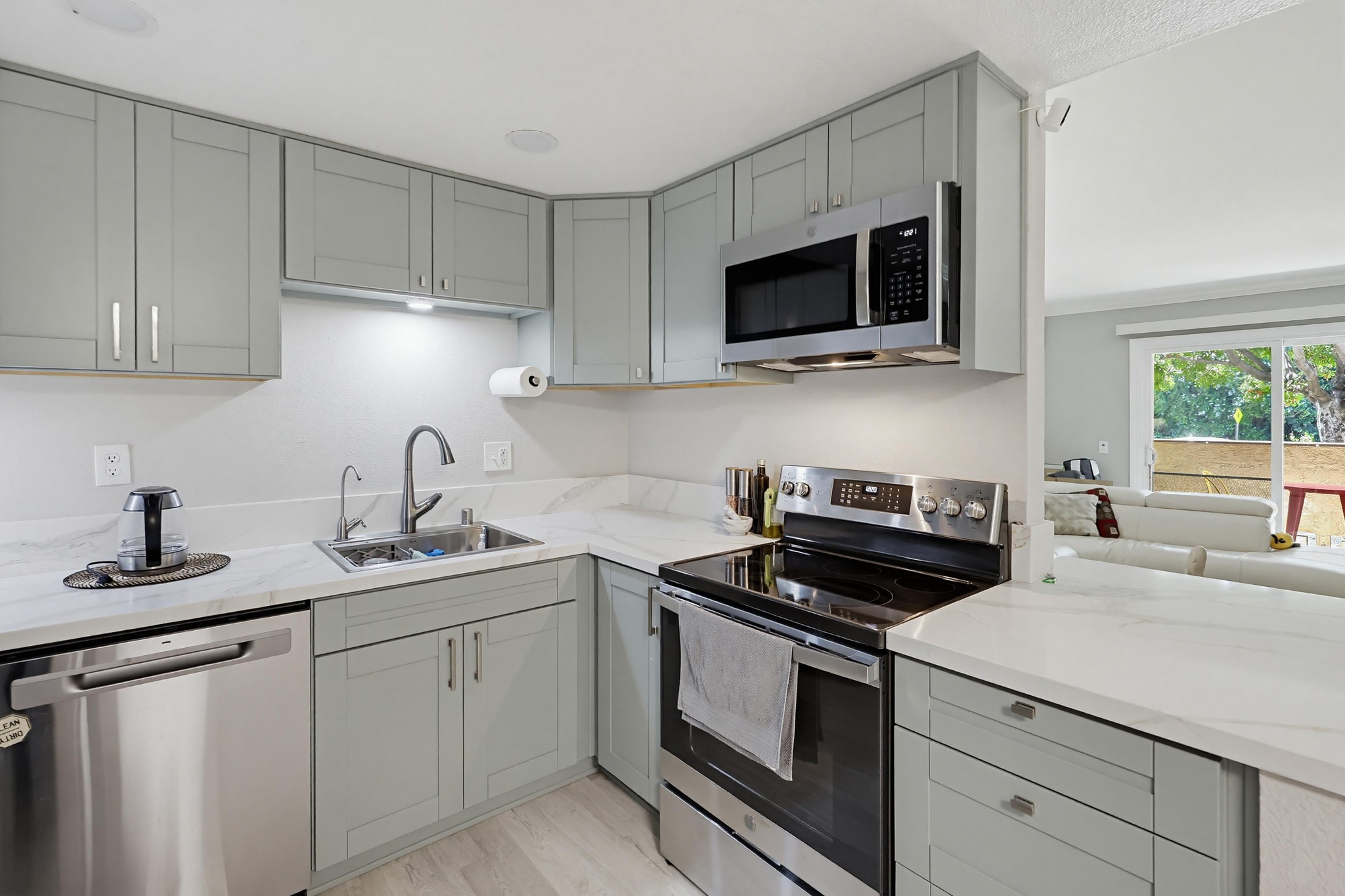 Virtual tour photo 20 of 50 for 204 Woodland Pkwy