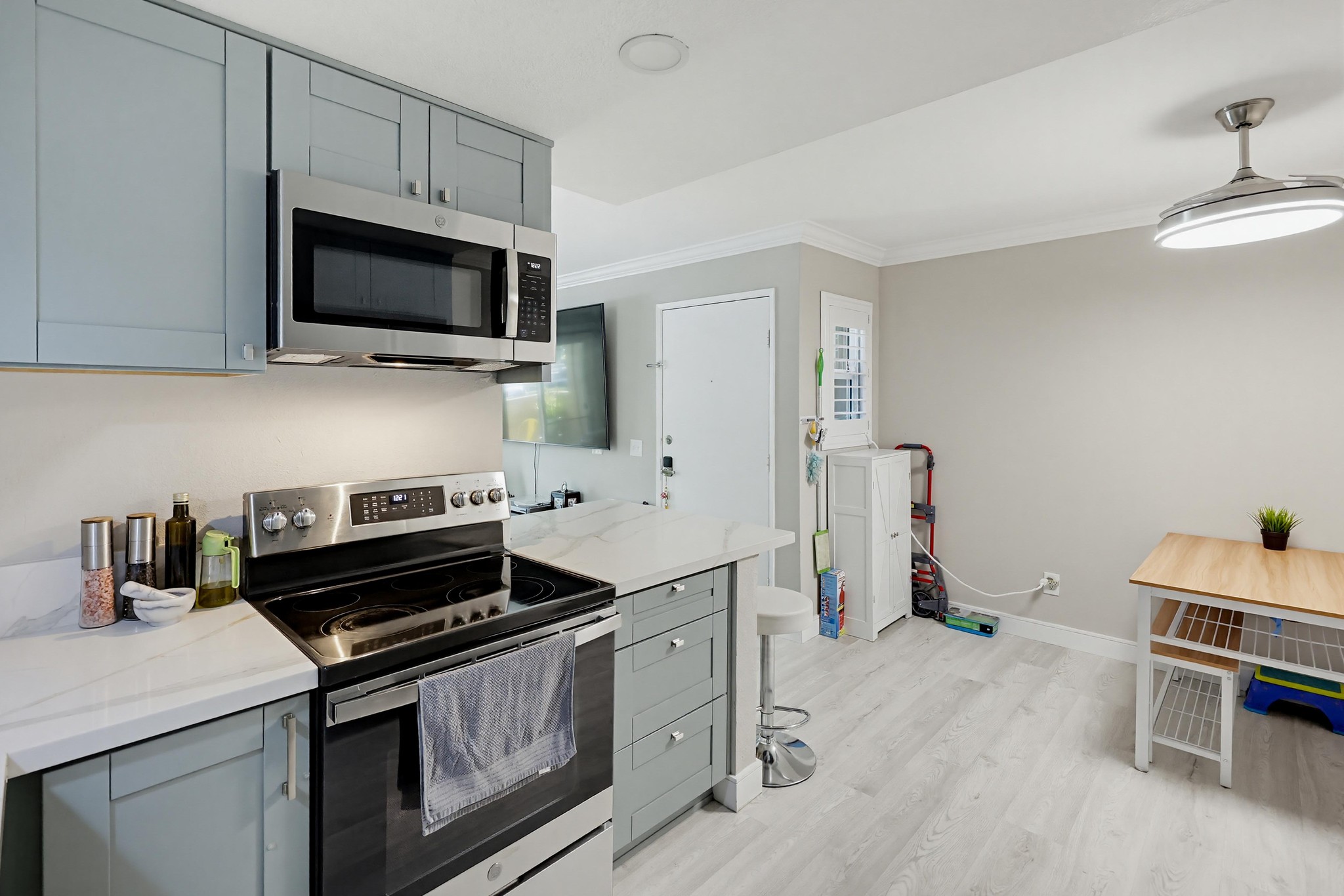 Virtual tour photo 22 of 50 for 204 Woodland Pkwy