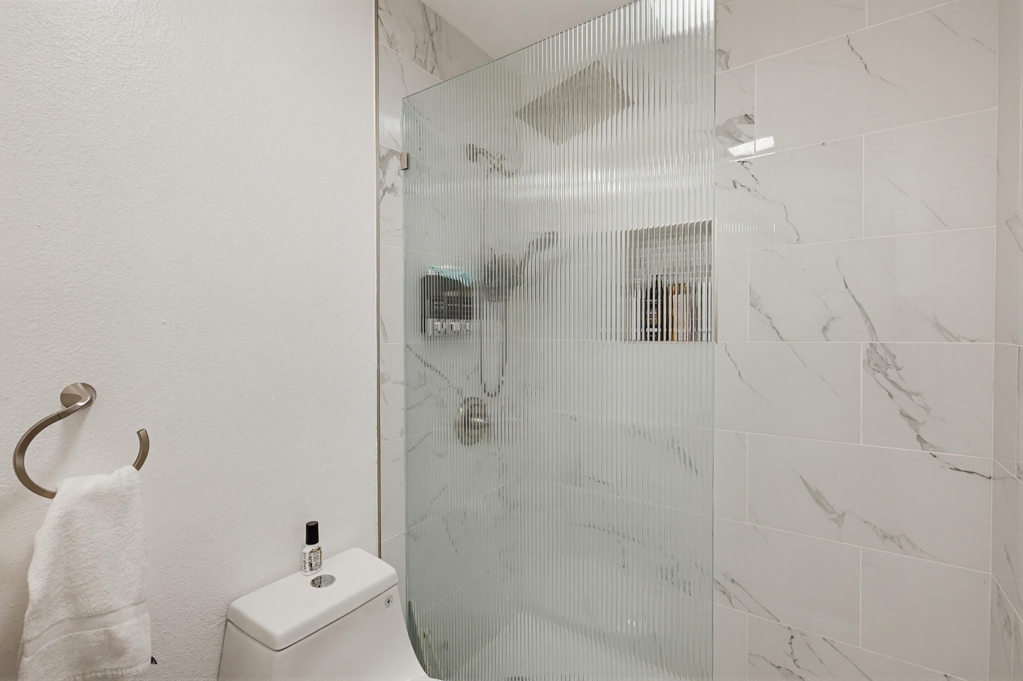 Virtual tour photo 27 of 50 for 204 Woodland Pkwy