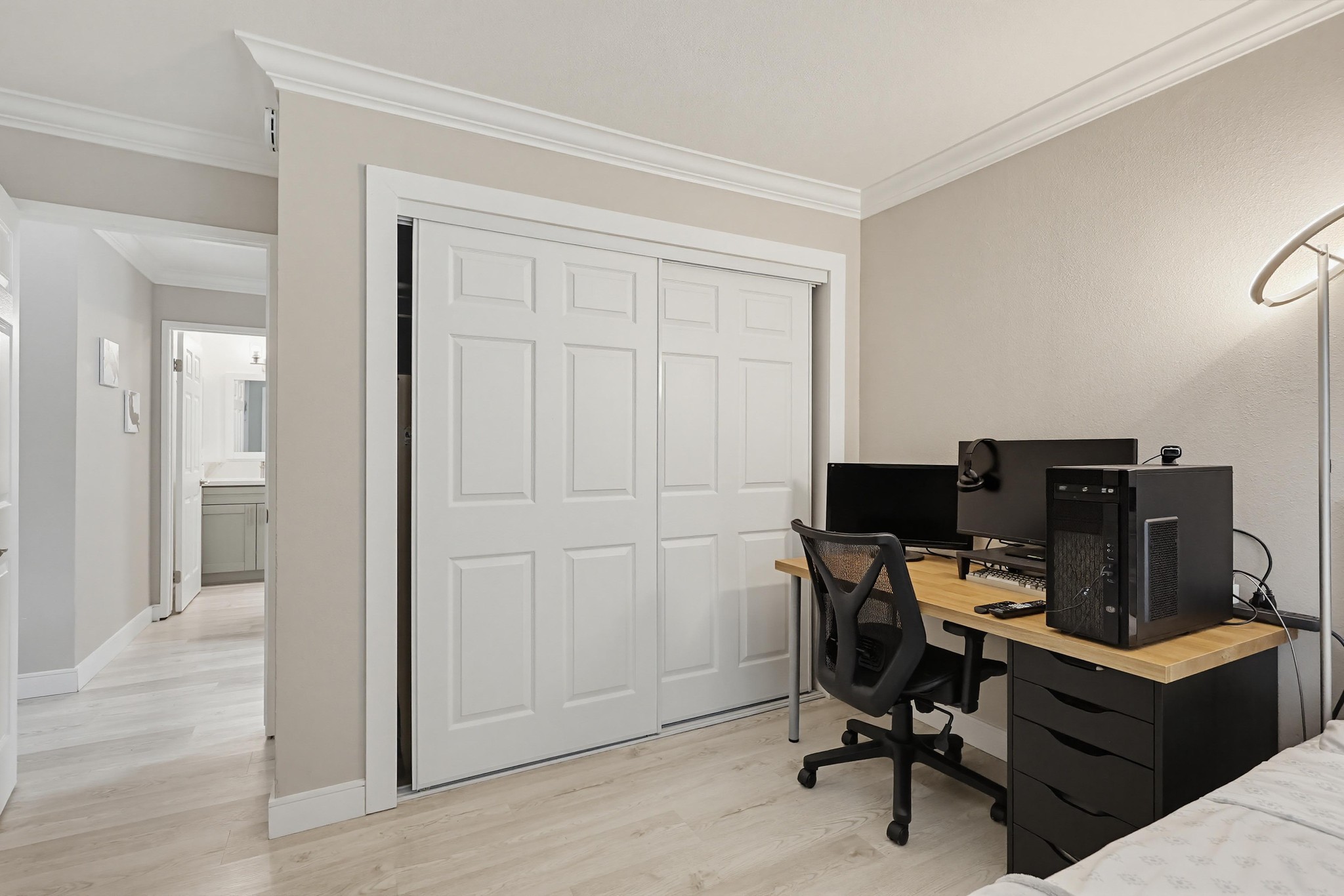Virtual tour photo 30 of 50 for 204 Woodland Pkwy