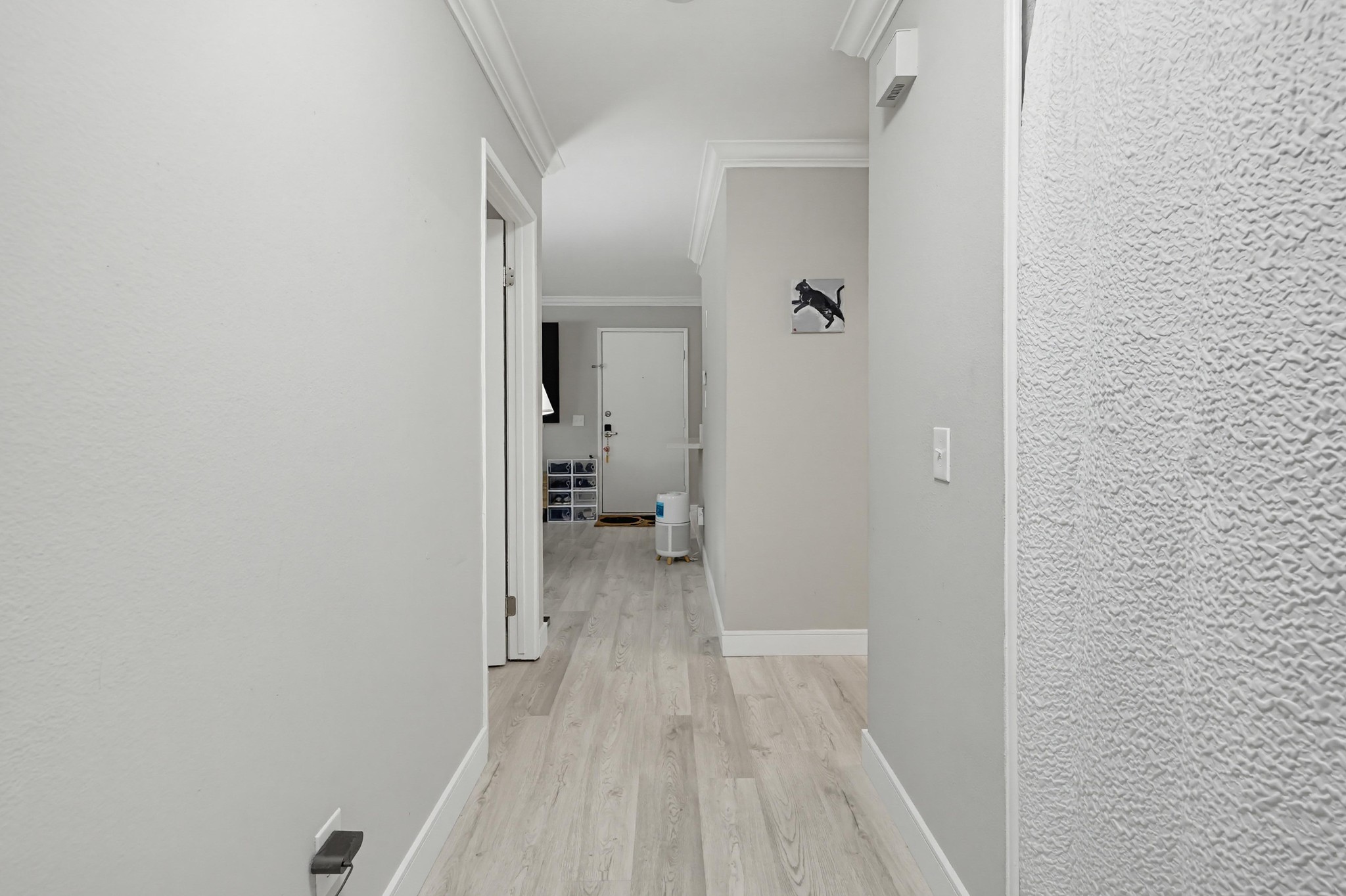 Virtual tour photo 33 of 50 for 204 Woodland Pkwy