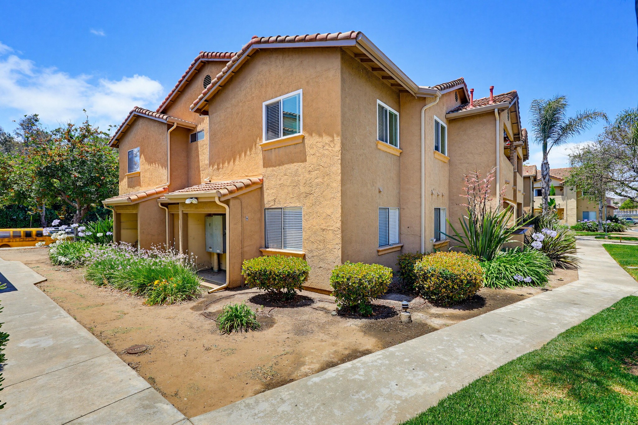 Virtual tour photo 42 of 50 for 204 Woodland Pkwy