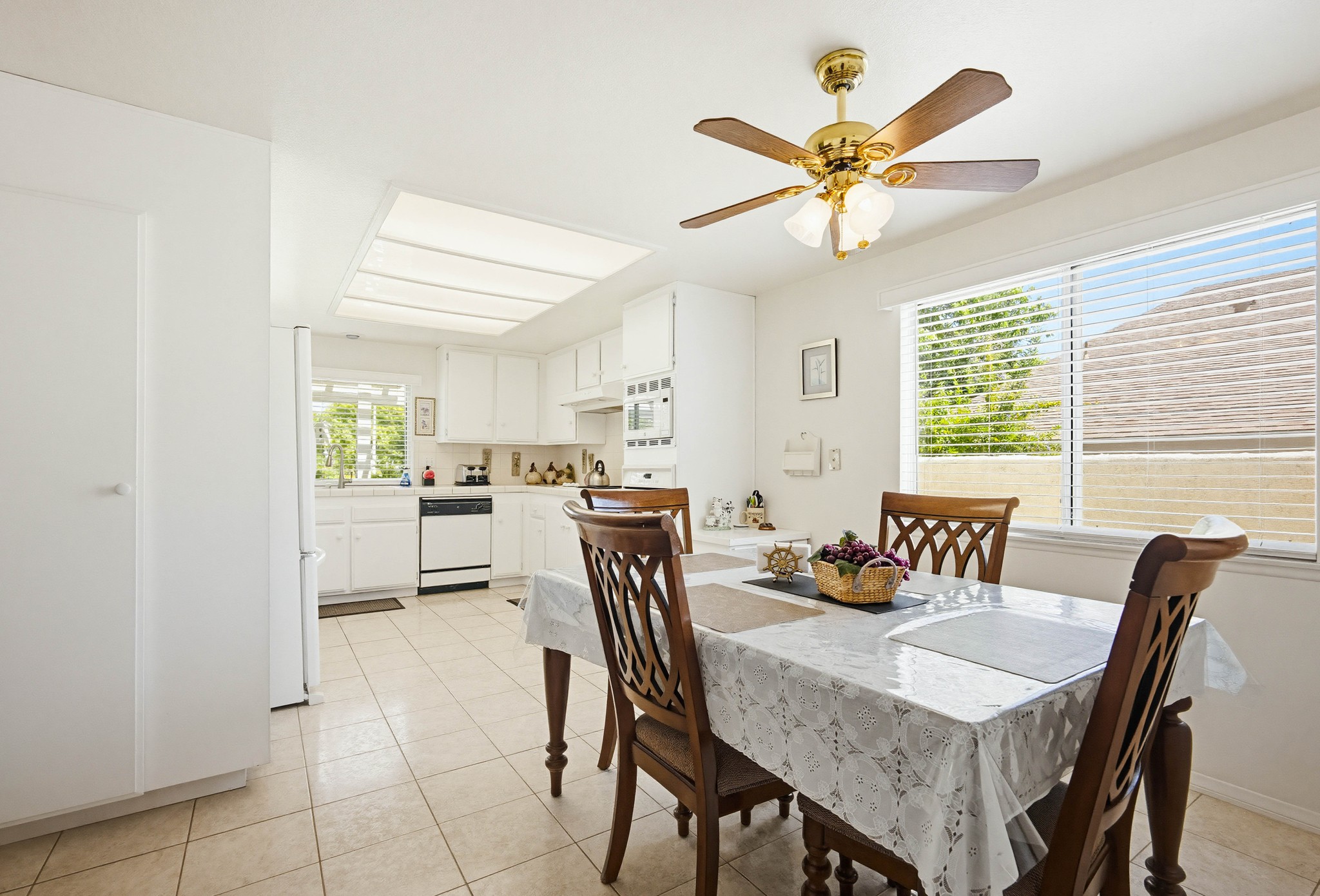 Virtual tour photo 16 of 53 for 2040 N Albright Ave