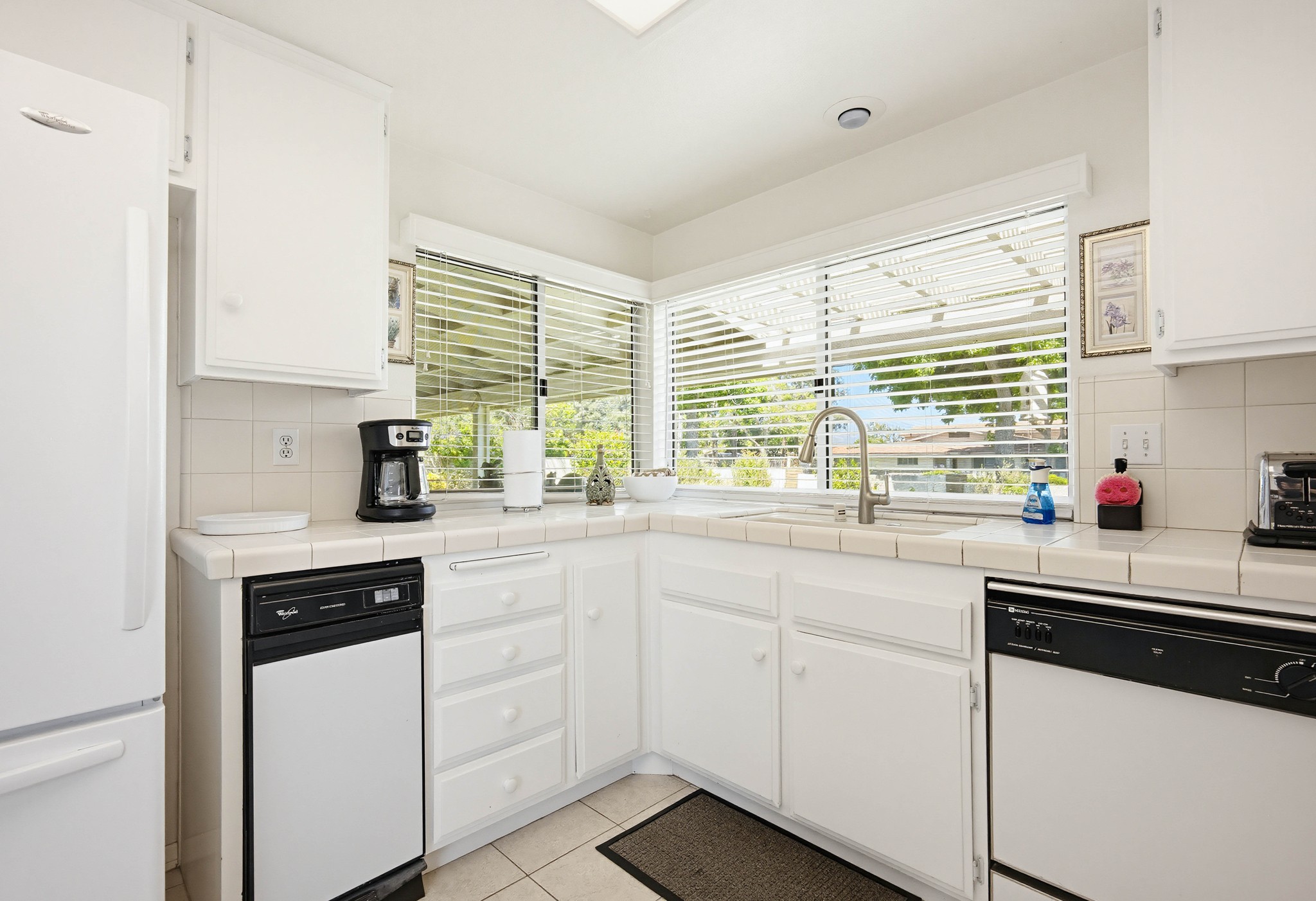 Virtual tour photo 18 of 53 for 2040 N Albright Ave