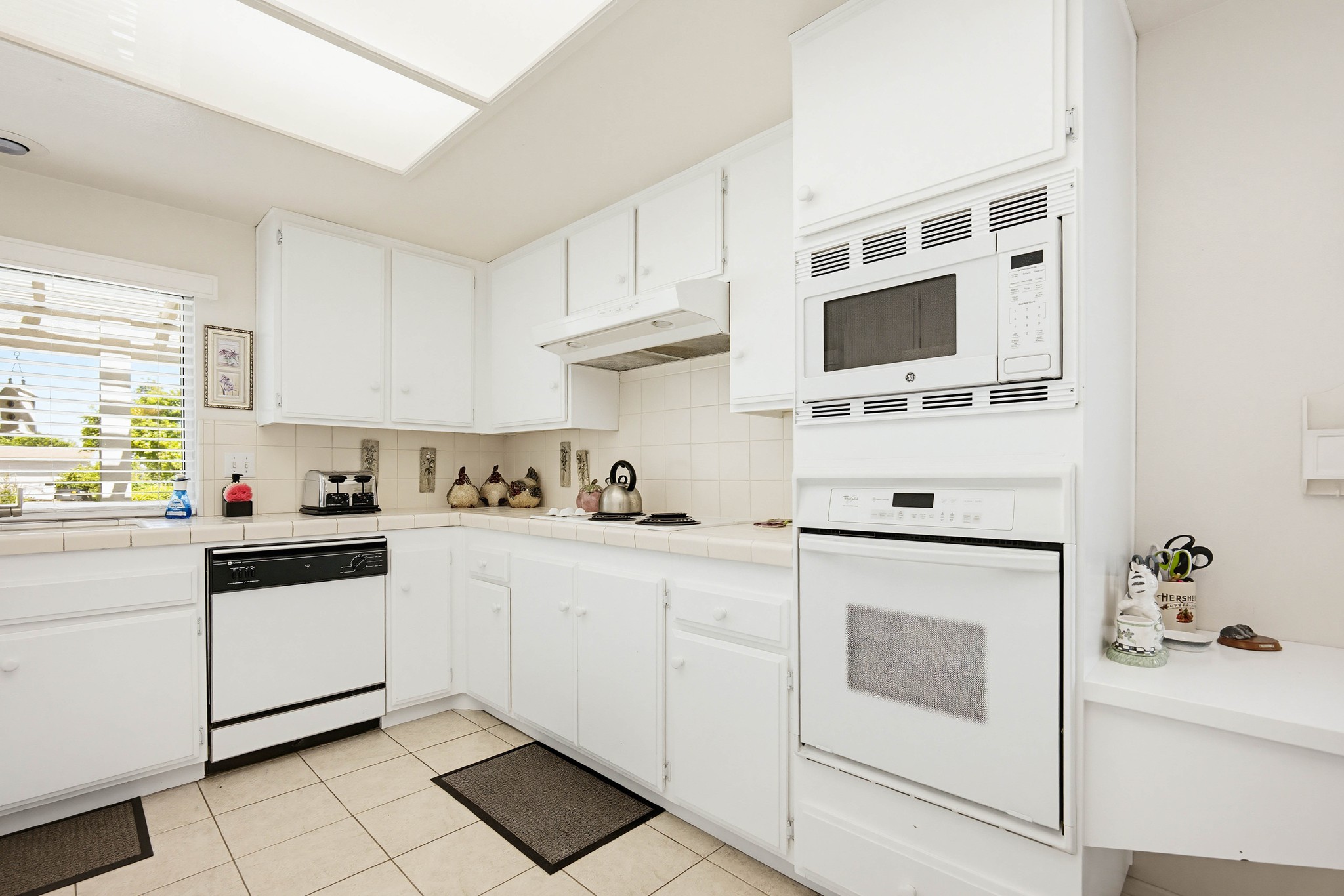 Virtual tour photo 19 of 53 for 2040 N Albright Ave