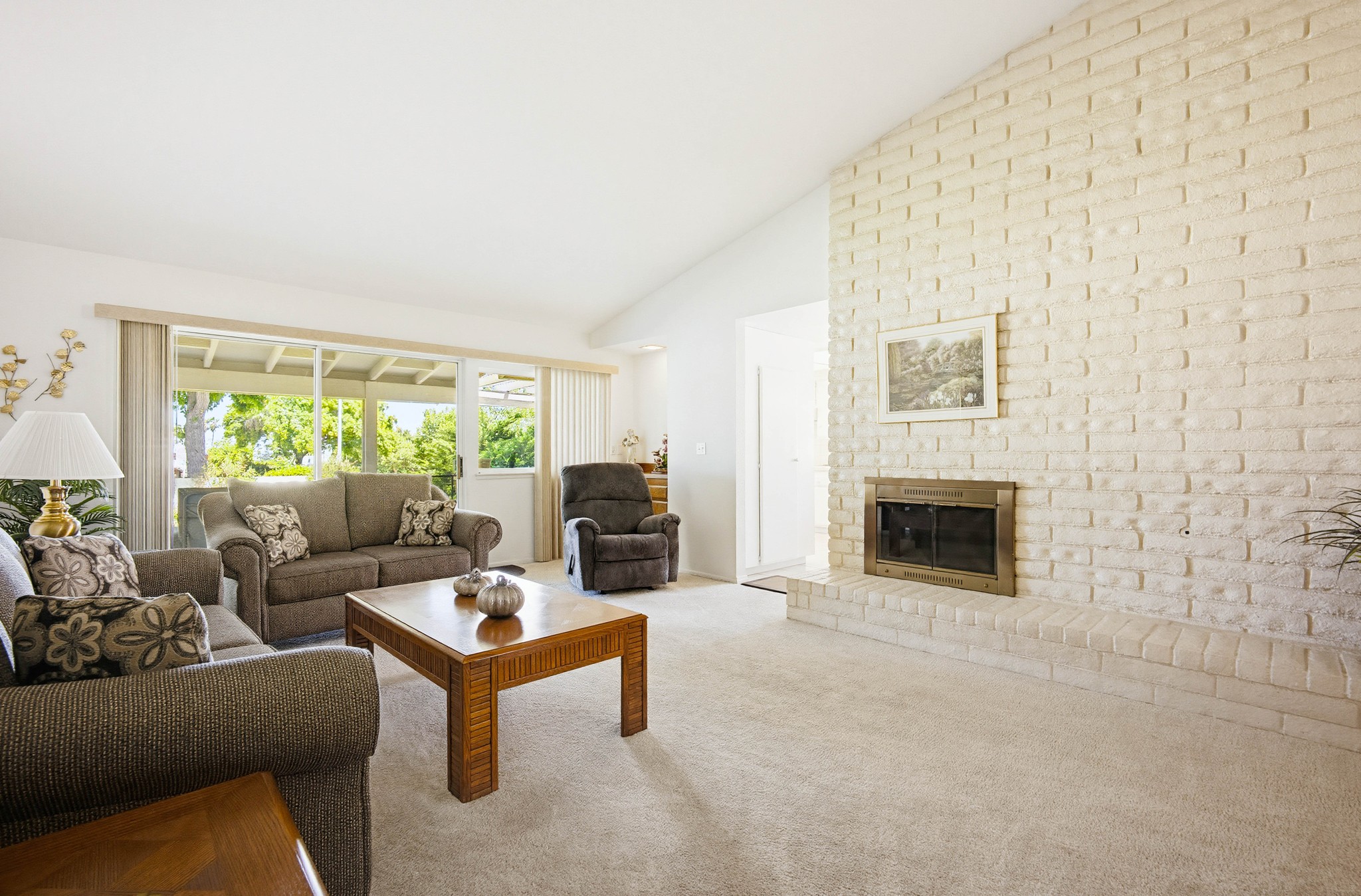Virtual tour photo 22 of 53 for 2040 N Albright Ave