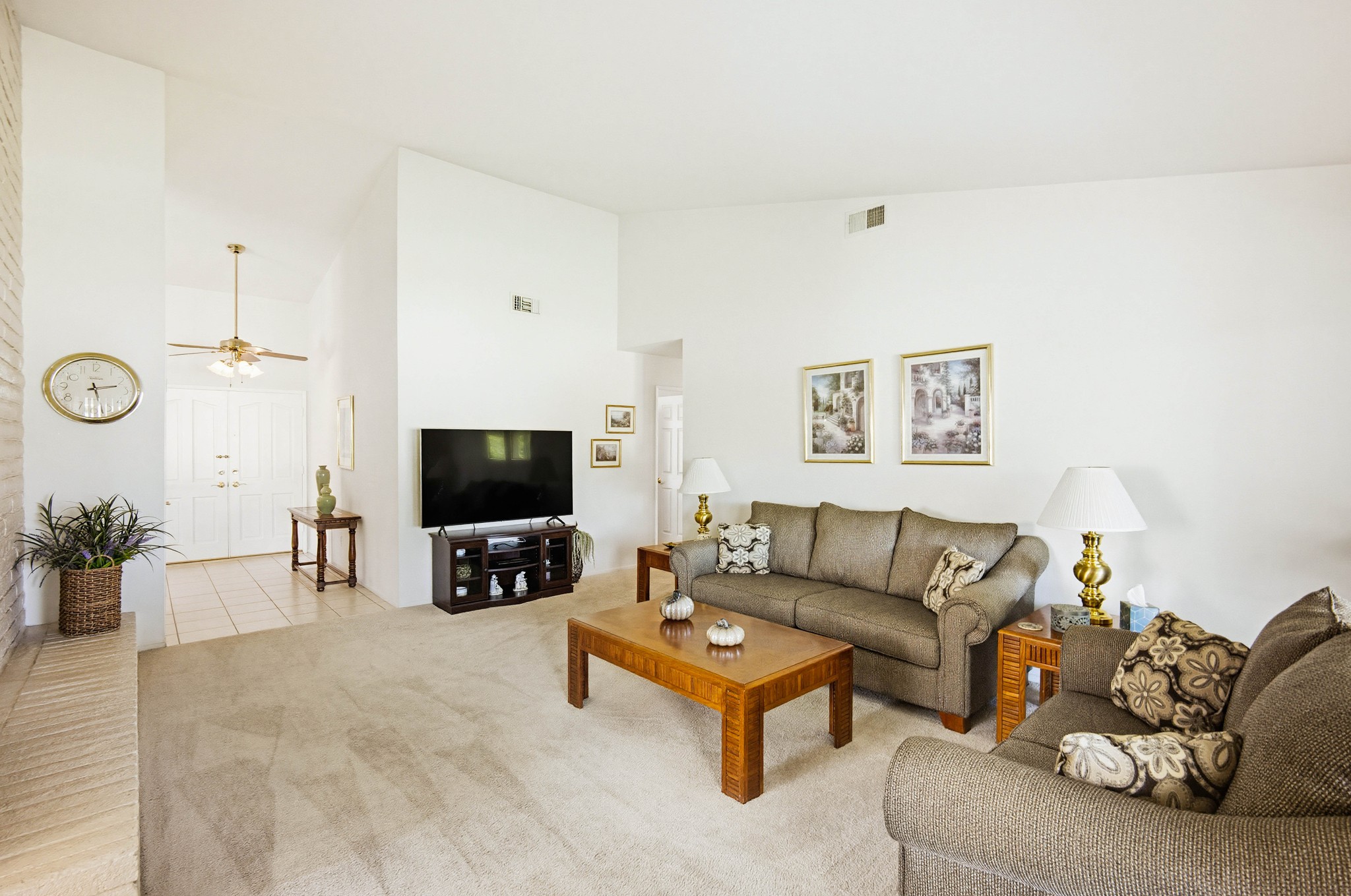 Virtual tour photo 23 of 53 for 2040 N Albright Ave