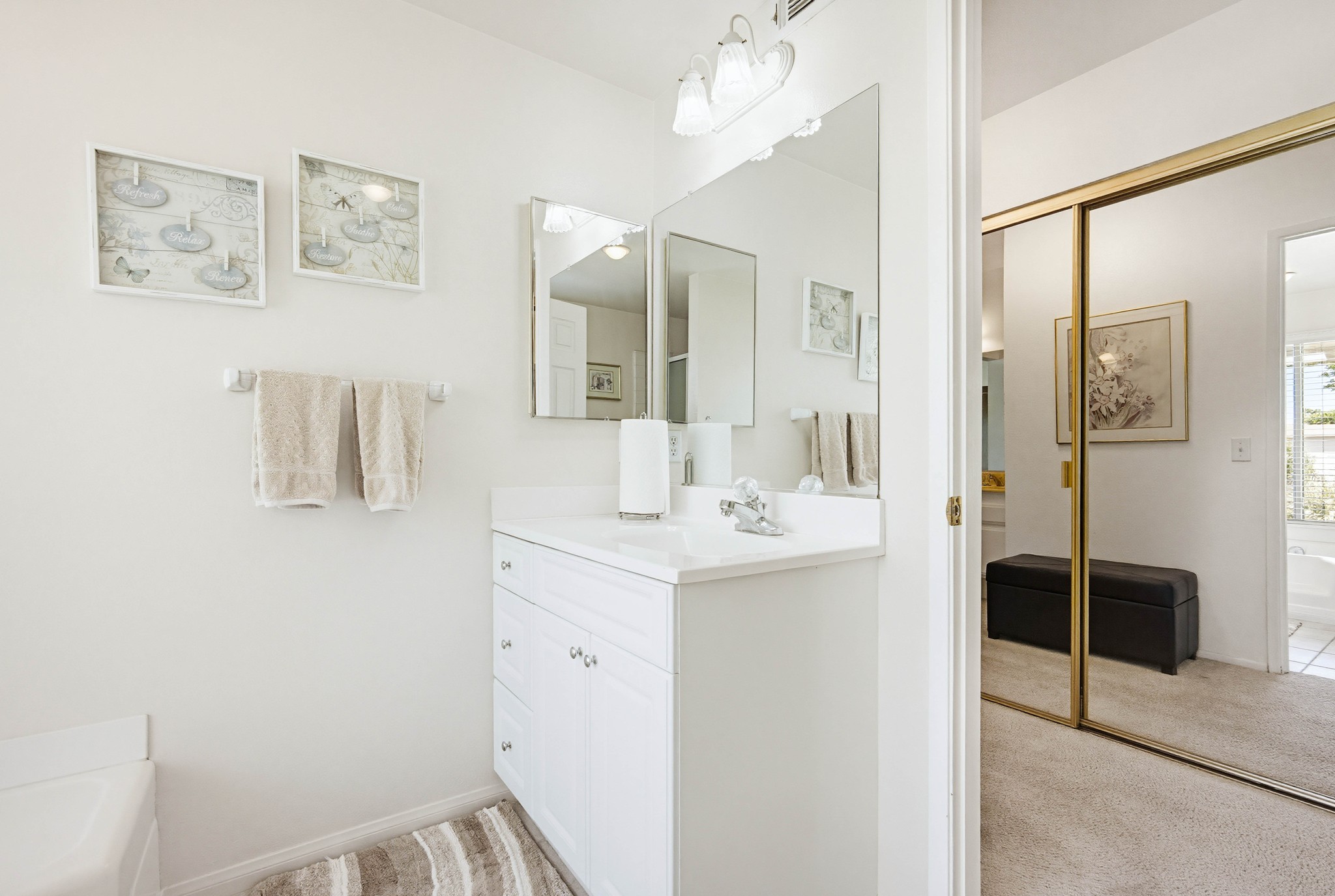 Virtual tour photo 35 of 53 for 2040 N Albright Ave