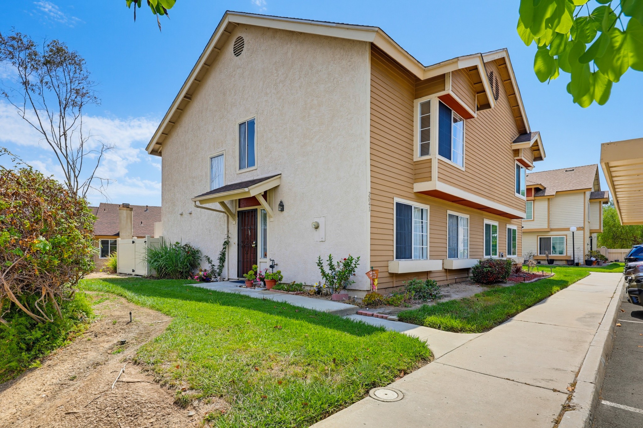 Virtual tour photo 1 of 73 for 2041 Manzana Way