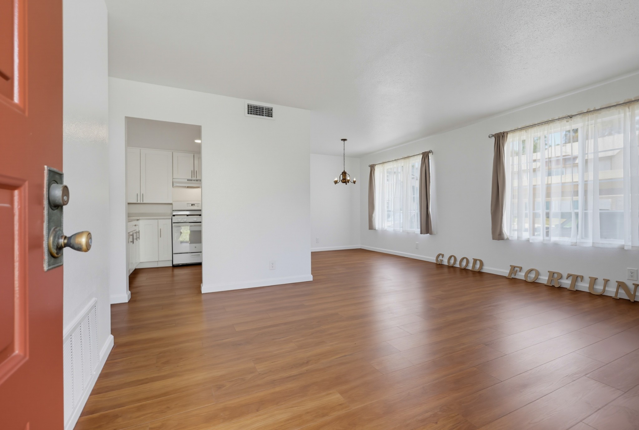 Virtual tour photo 8 of 73 for 2041 Manzana Way