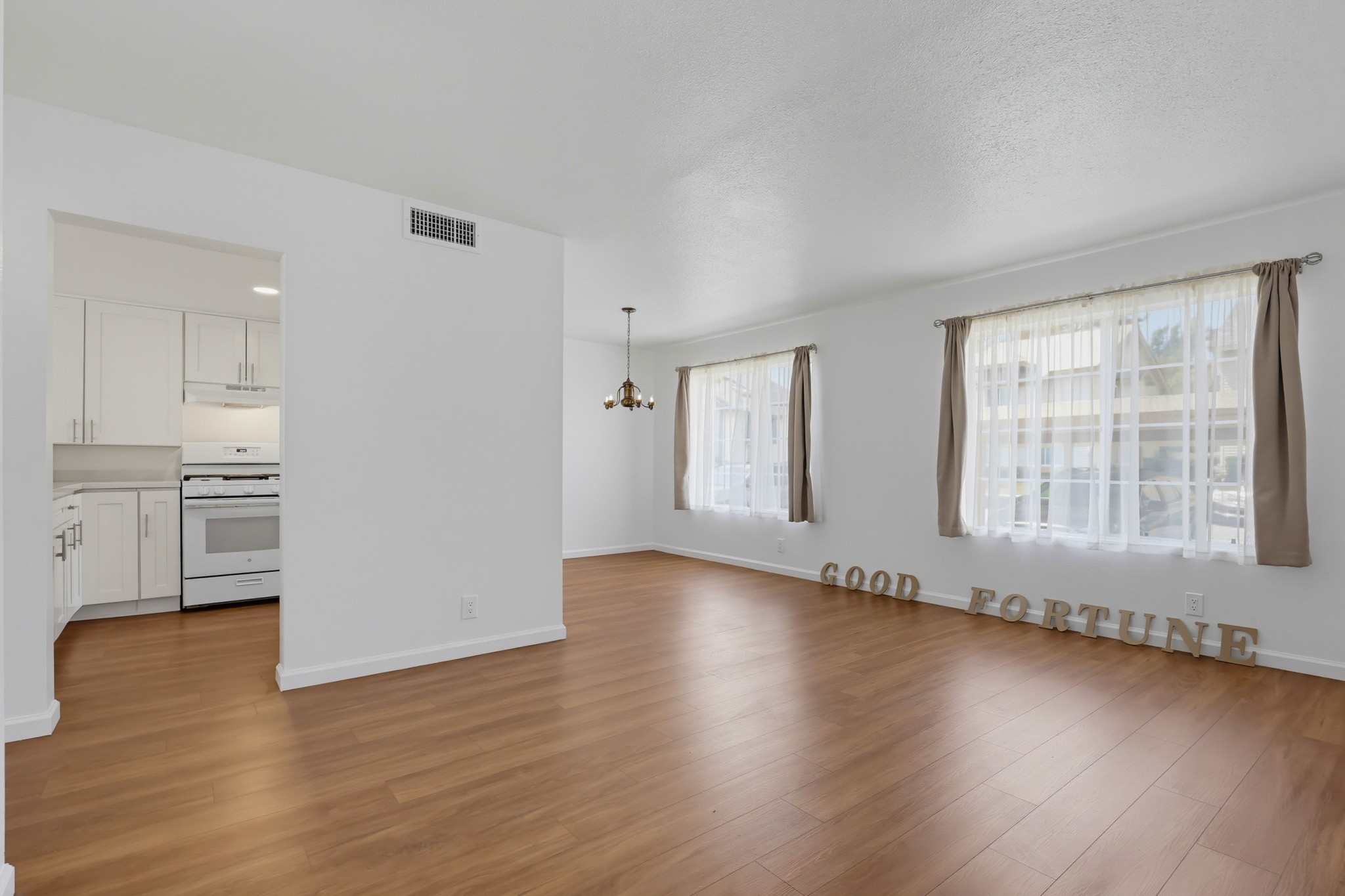 Virtual tour photo 9 of 73 for 2041 Manzana Way