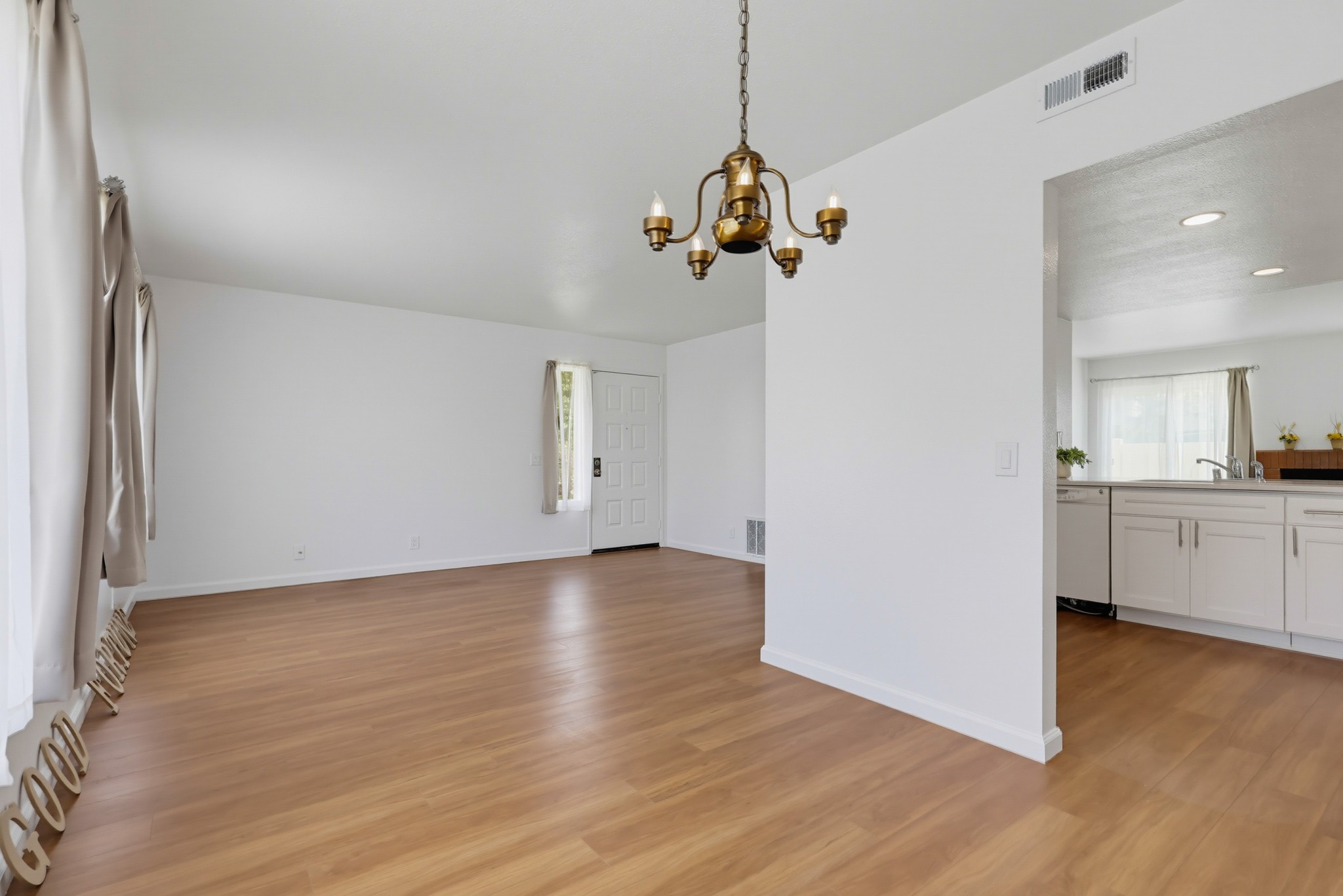 Virtual tour photo 15 of 73 for 2041 Manzana Way