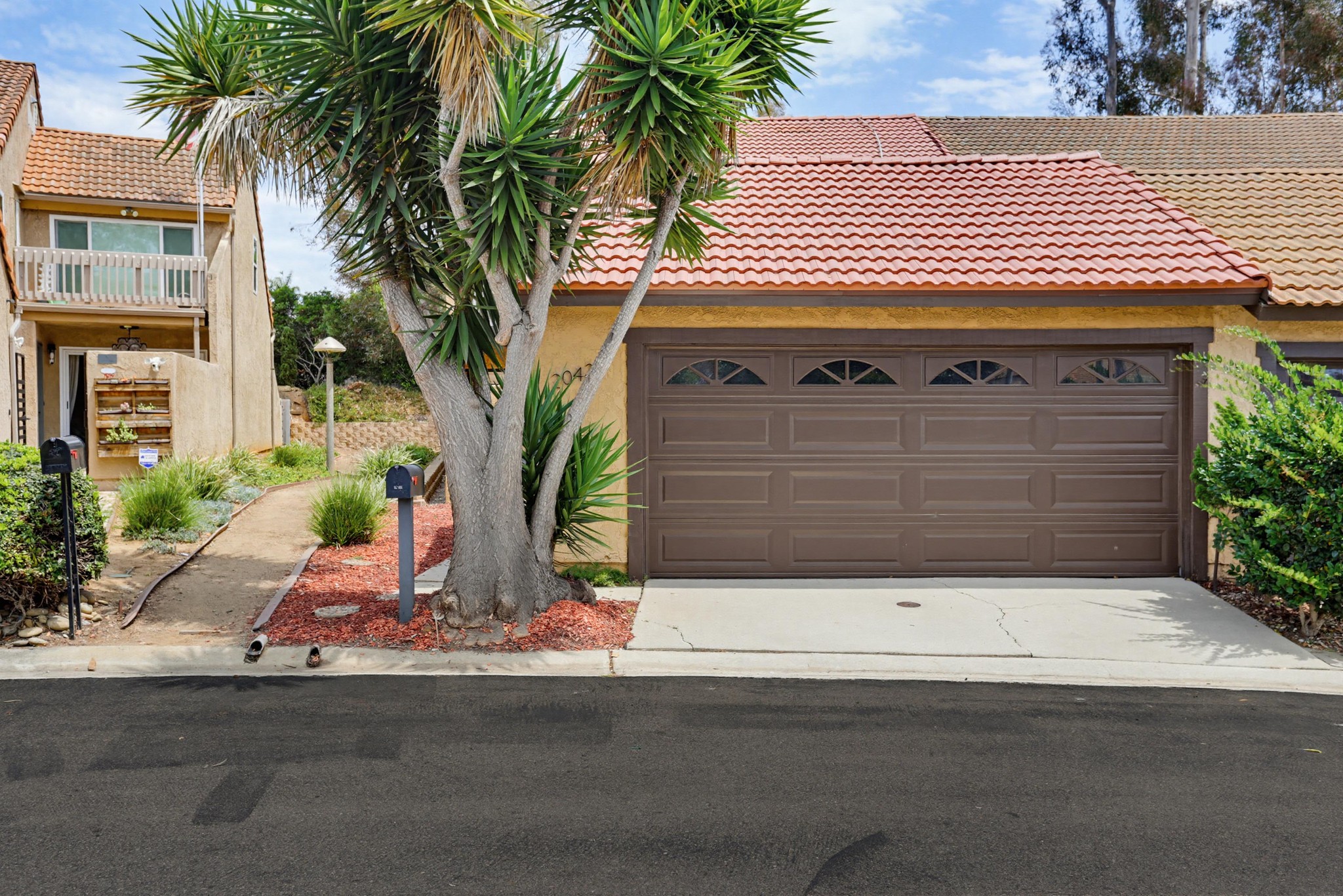 Virtual tour photo 3 of 52 for 2043 Avenue of the Trees