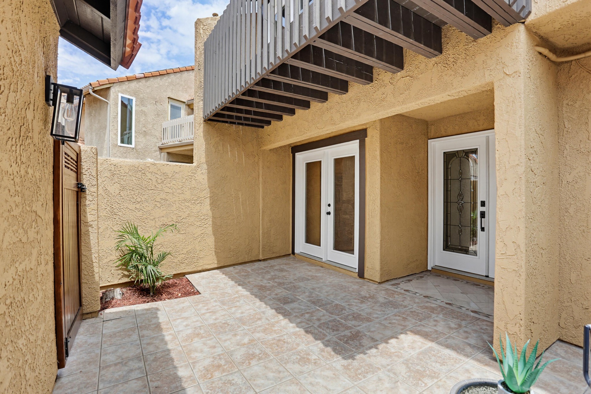 Virtual tour photo 7 of 52 for 2043 Avenue of the Trees