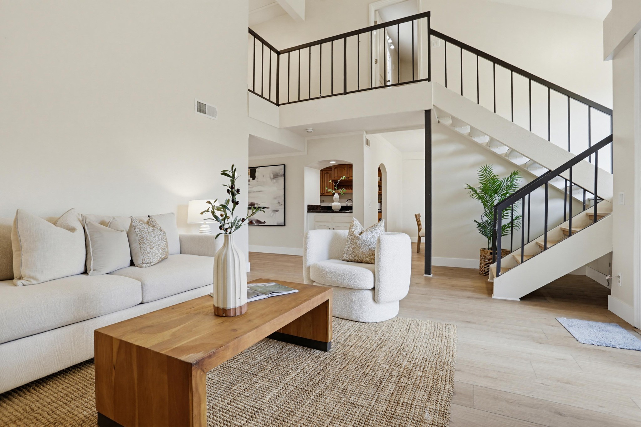 Virtual tour photo 13 of 52 for 2043 Avenue of the Trees