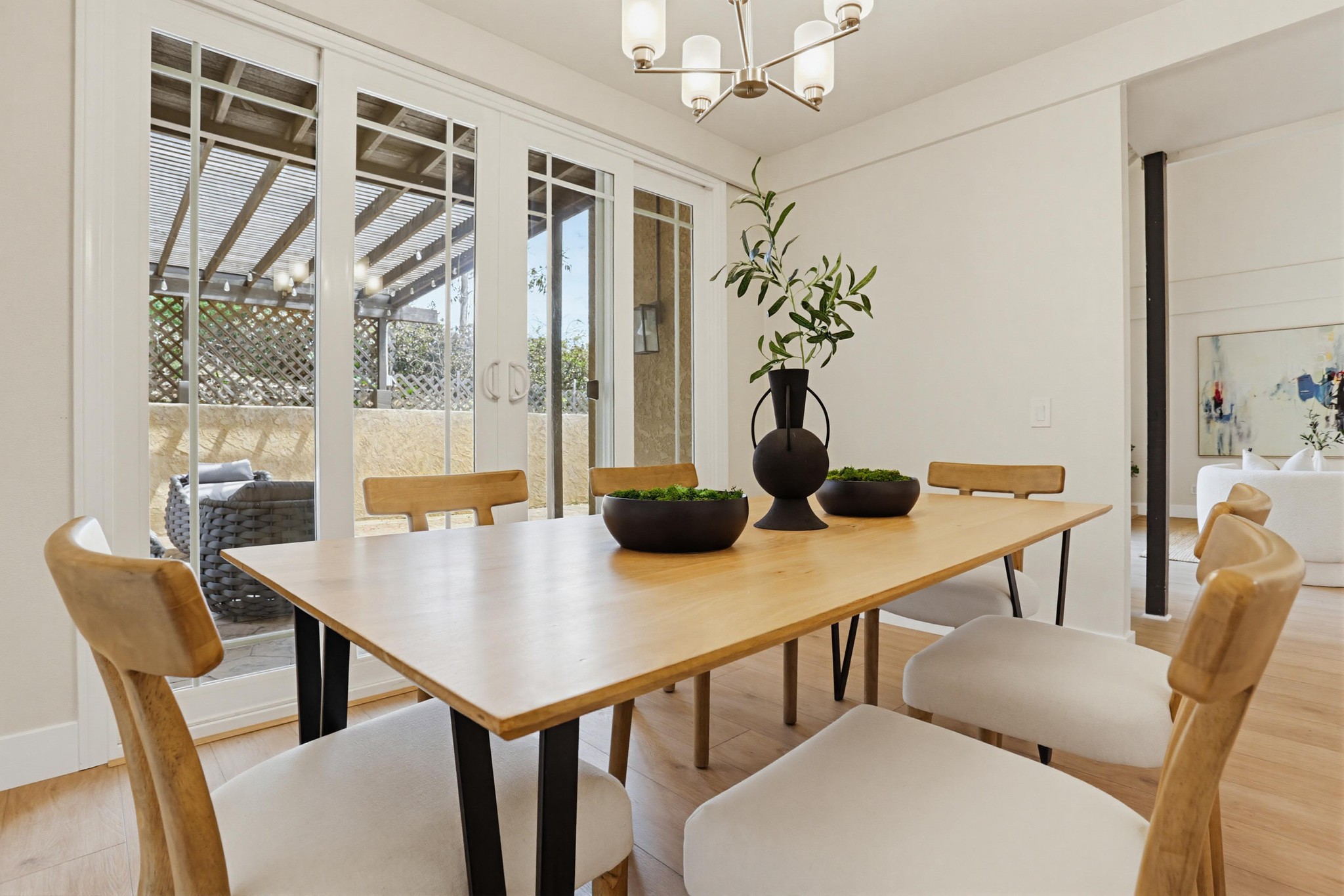 Virtual tour photo 16 of 52 for 2043 Avenue of the Trees