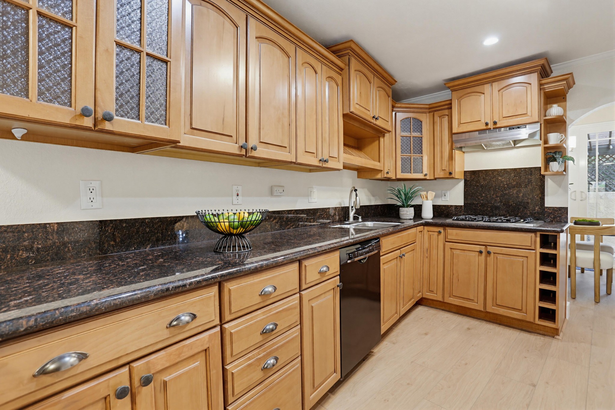 Virtual tour photo 19 of 52 for 2043 Avenue of the Trees